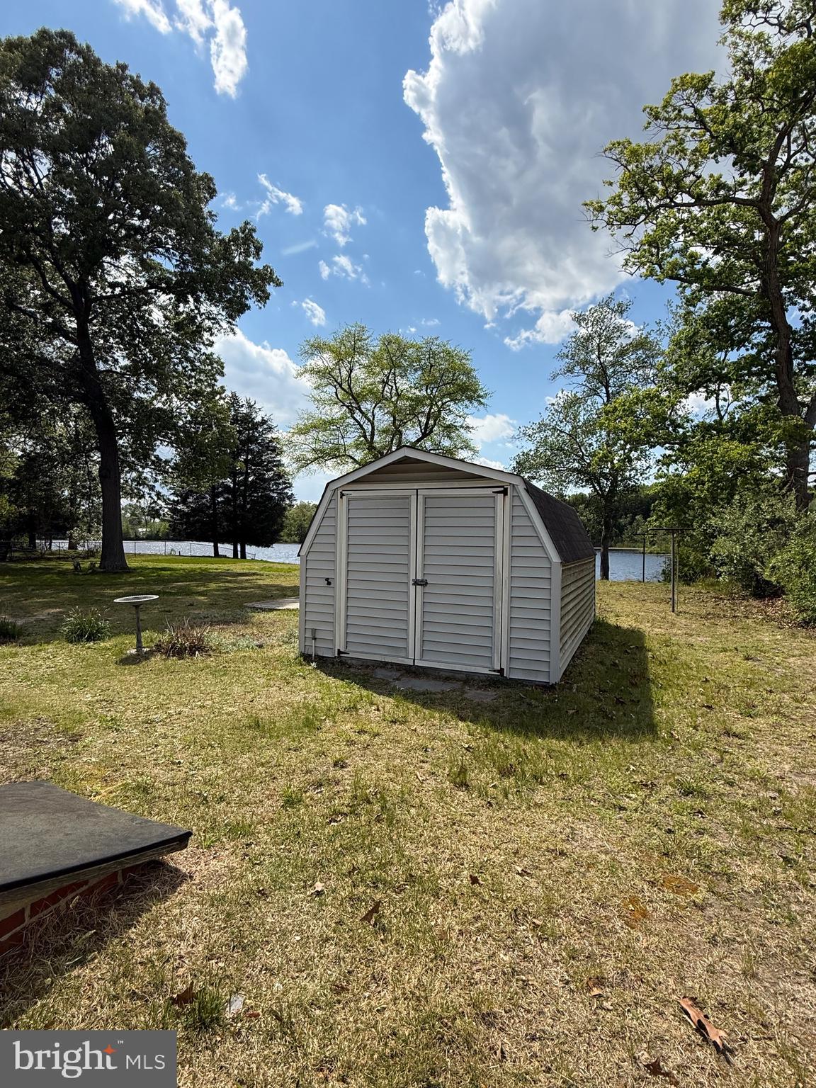 131 LAKESIDE AVENUE - Photo 2