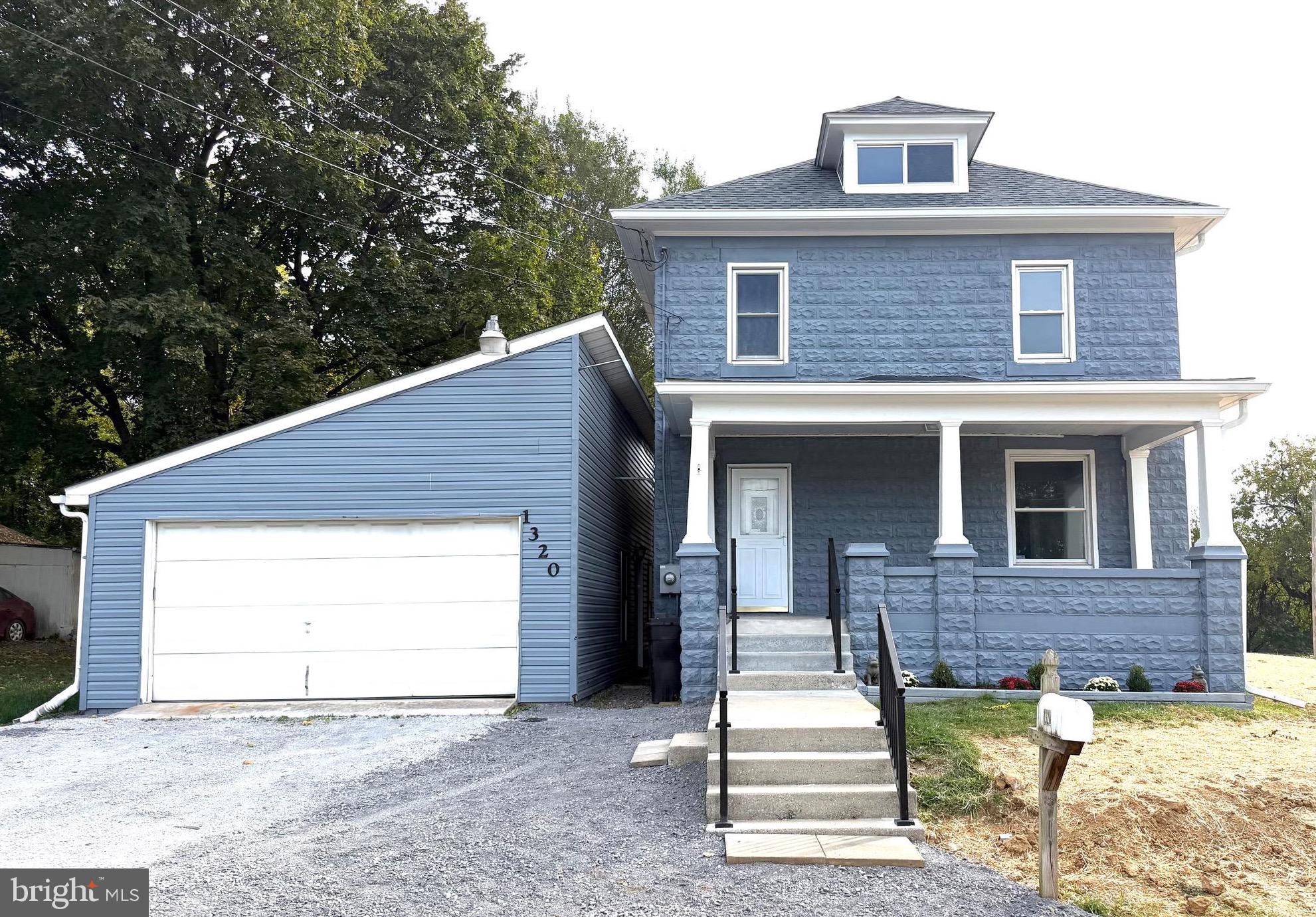 HILLCREST - Residential