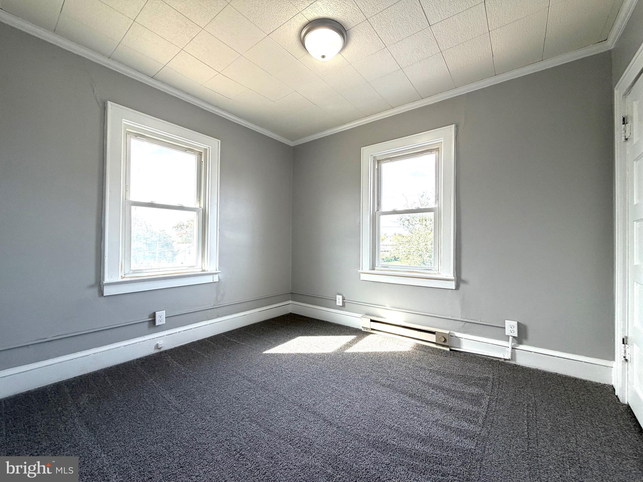 HILLCREST - Residential