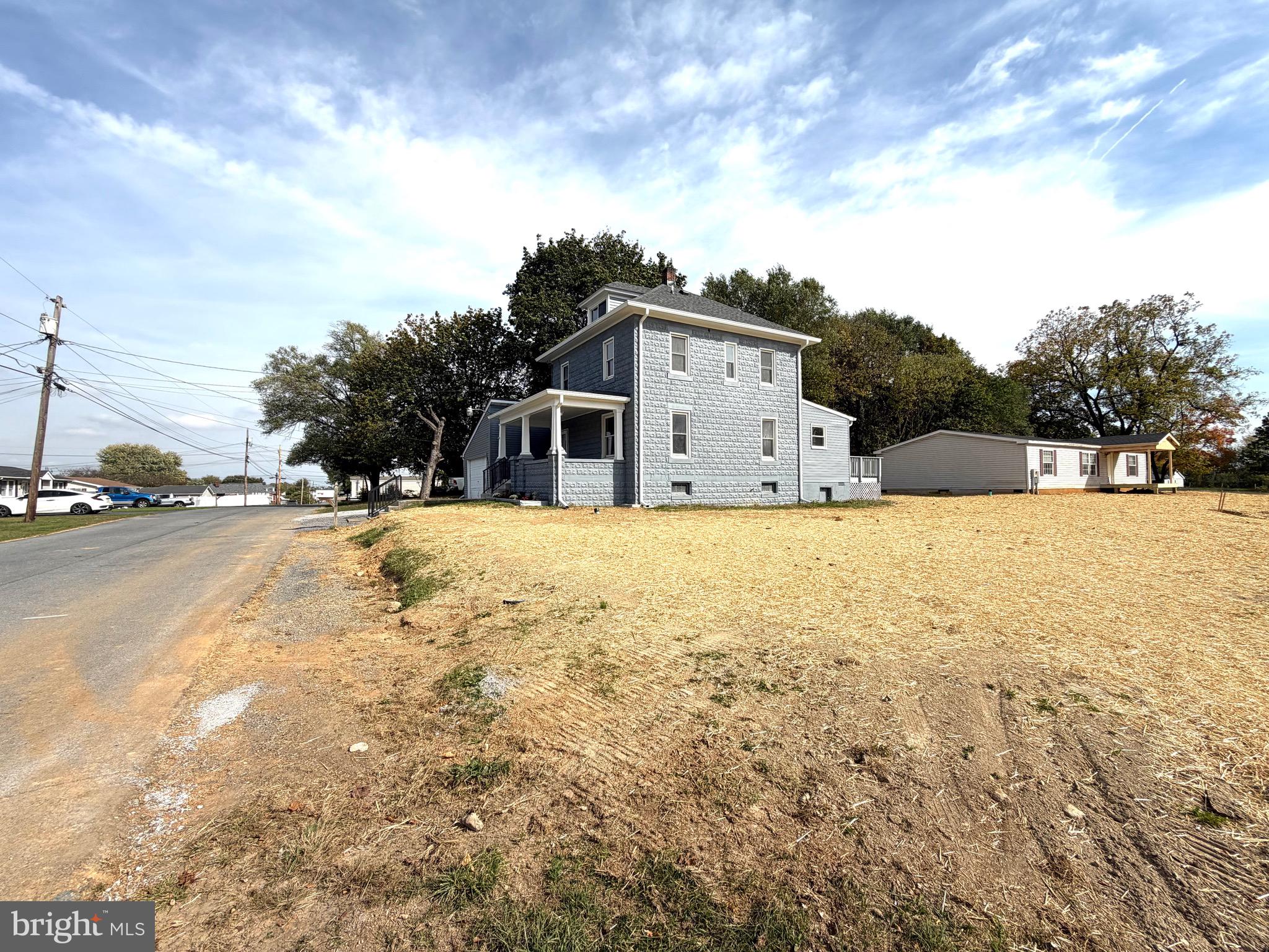 HILLCREST - Residential