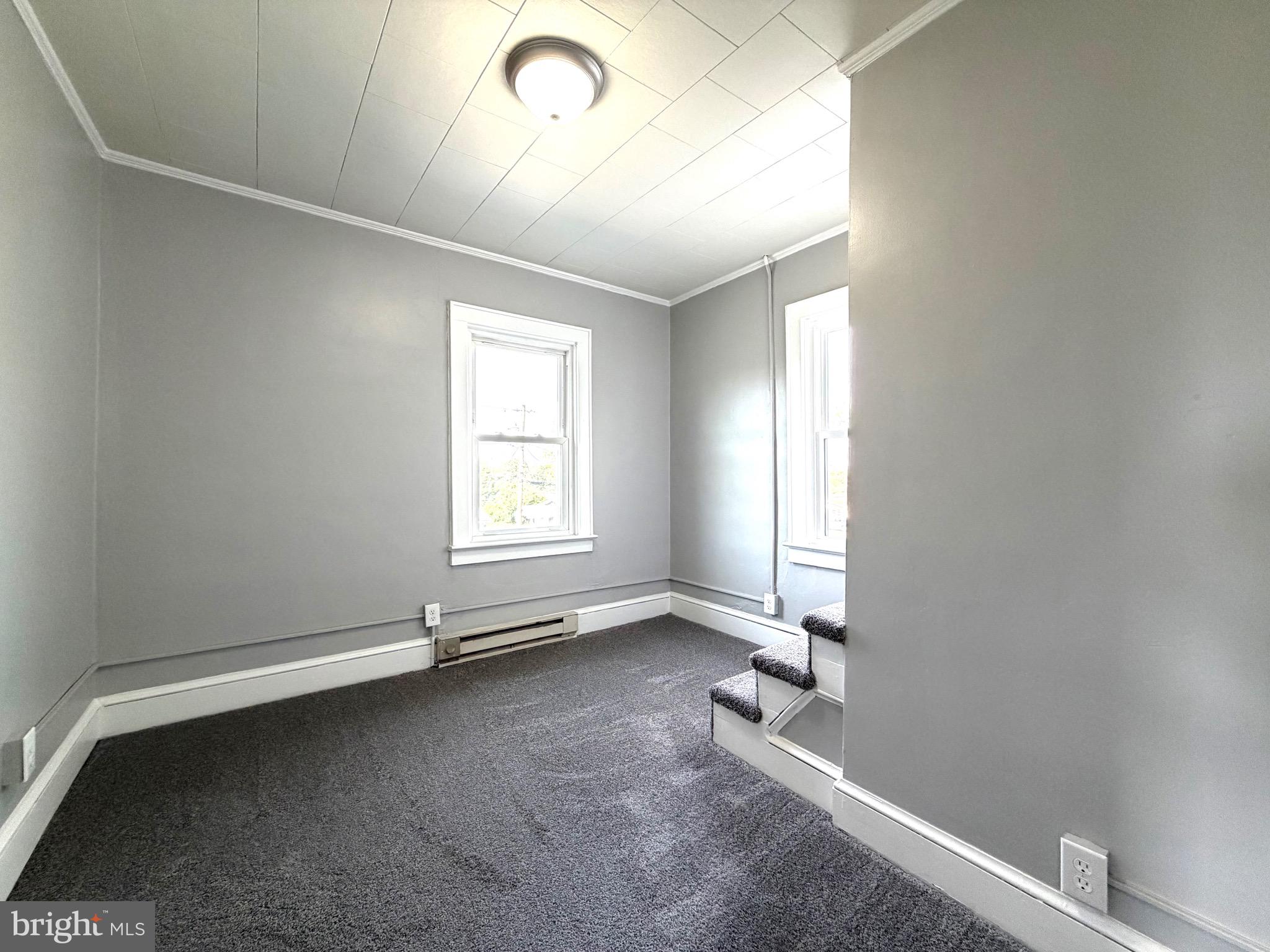 HILLCREST - Residential