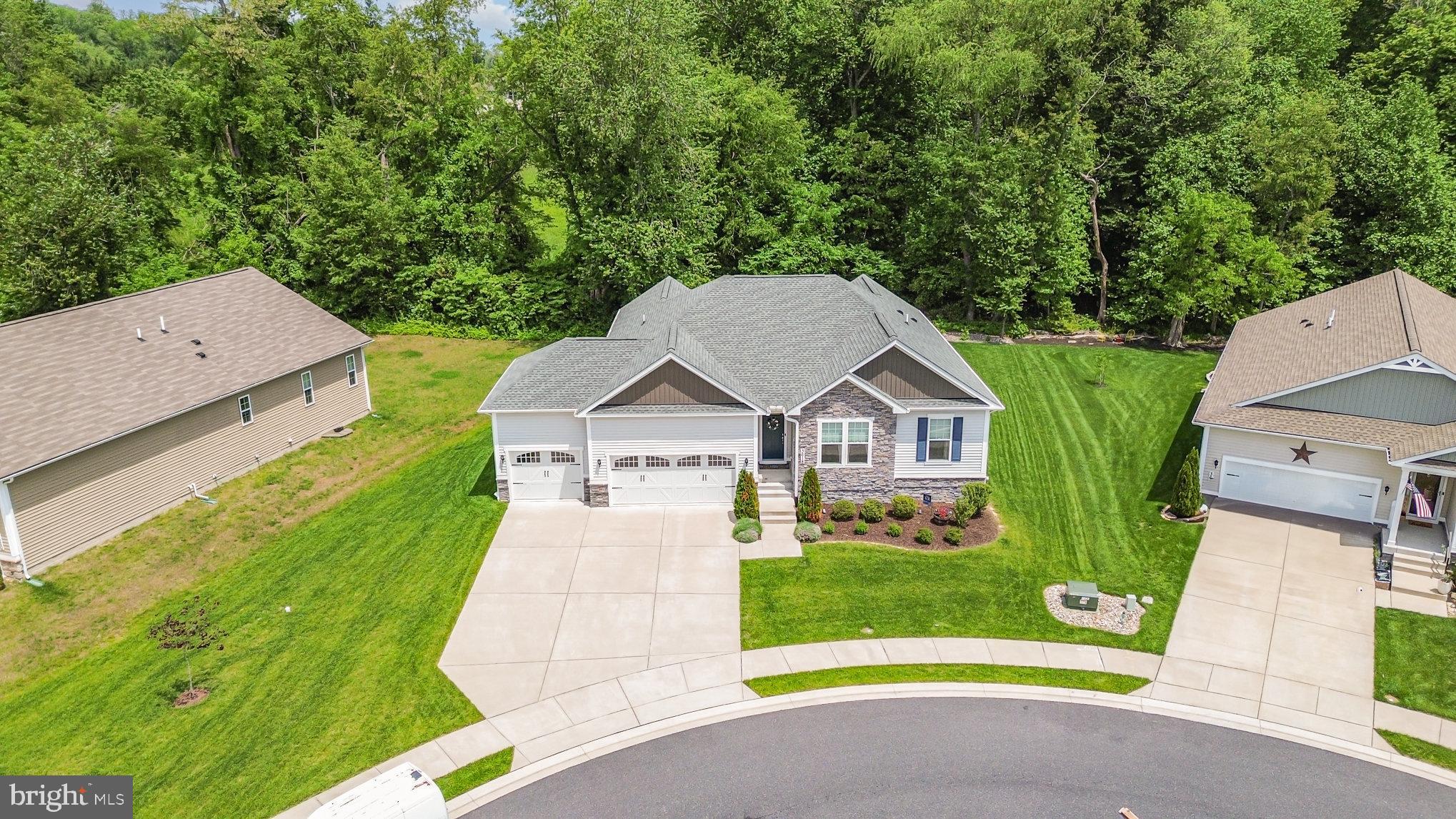 EAGLES REST - Residential