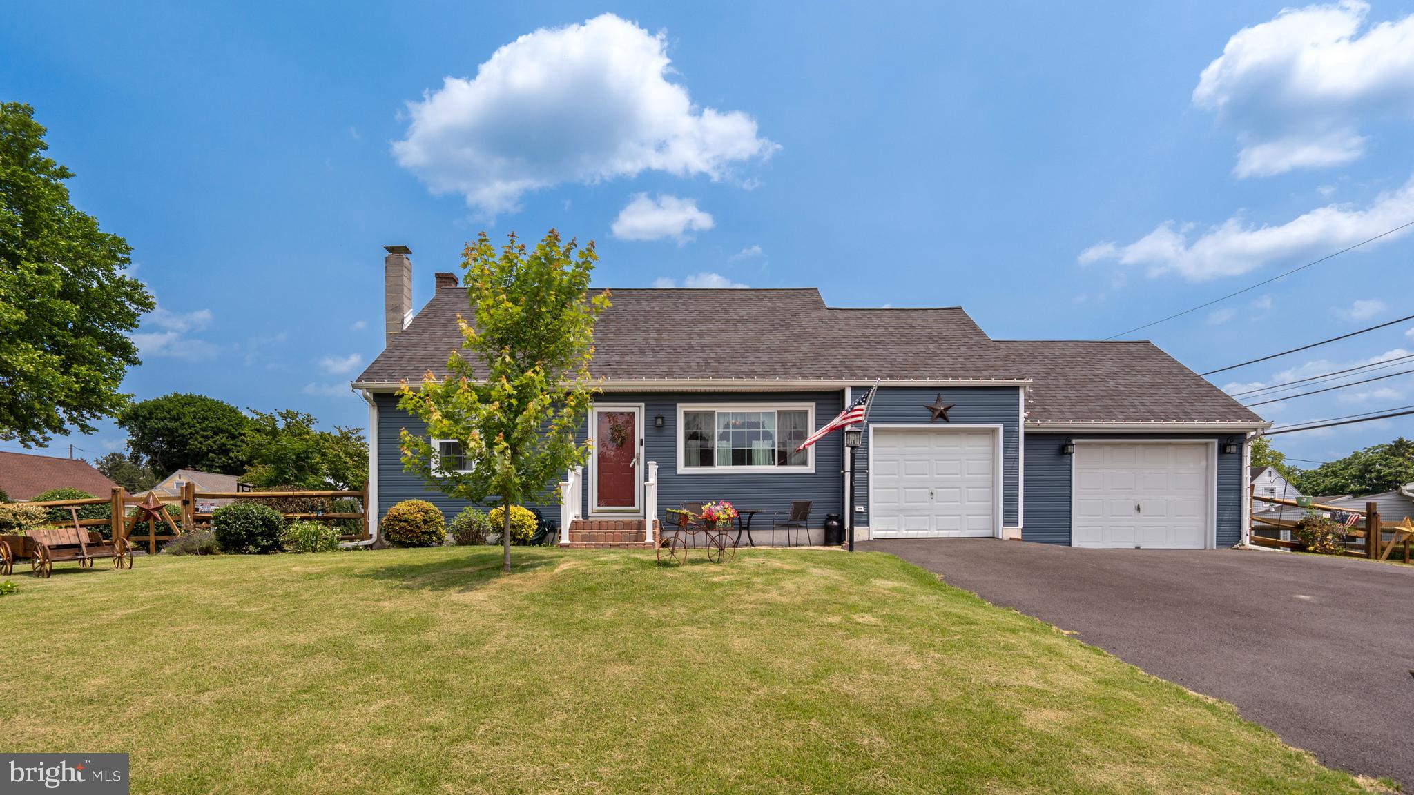 Country Charm Meets Classic Cape Cod in Palmer Township! This 4-bedroom, 1-bath home with NO HOA FEES is full of inviting country accents and timeless appeal. From the moment you arrive, the home's curb appeal sets the tone, starting with A NEW ROOF & NEW SIDING. Inside, you'll find HARDWOOD FLOORING a comfortable layout that makes you feel right at home! The main level features an ample-sized living room with NEWLY INSTALLED WINDOWS. The kitchen has ALL NEW STAINLESS STEEL APPLIANCES with plenty of cabinet space. Two bedrooms and a full bath, while the upper level adds two more spacious bedrooms. The partially finished basement will surprise you with all its shelving and storage. So much space for parking, the extra wide driveway can easily fit 3 cars & the bonus 2 car garage has room for all your toys & more. The backyard oasis is just the icing on the cake. Whether you're sipping coffee in the kitchen or relaxing in the peaceful backyard, this home offers a serene, country-inspired lifestyle with an easy commute to all major highways (I78, RT 22/33). Close to Hospitals, Shopping, Dining, Parks, Schools and more... Just minutes from it all. Hurry Up & Go See it before it’s Gone! A rare find in Easton, PA. Ask how to receive a $2,000 lender credit towards closing costs or lowering your interest rate!