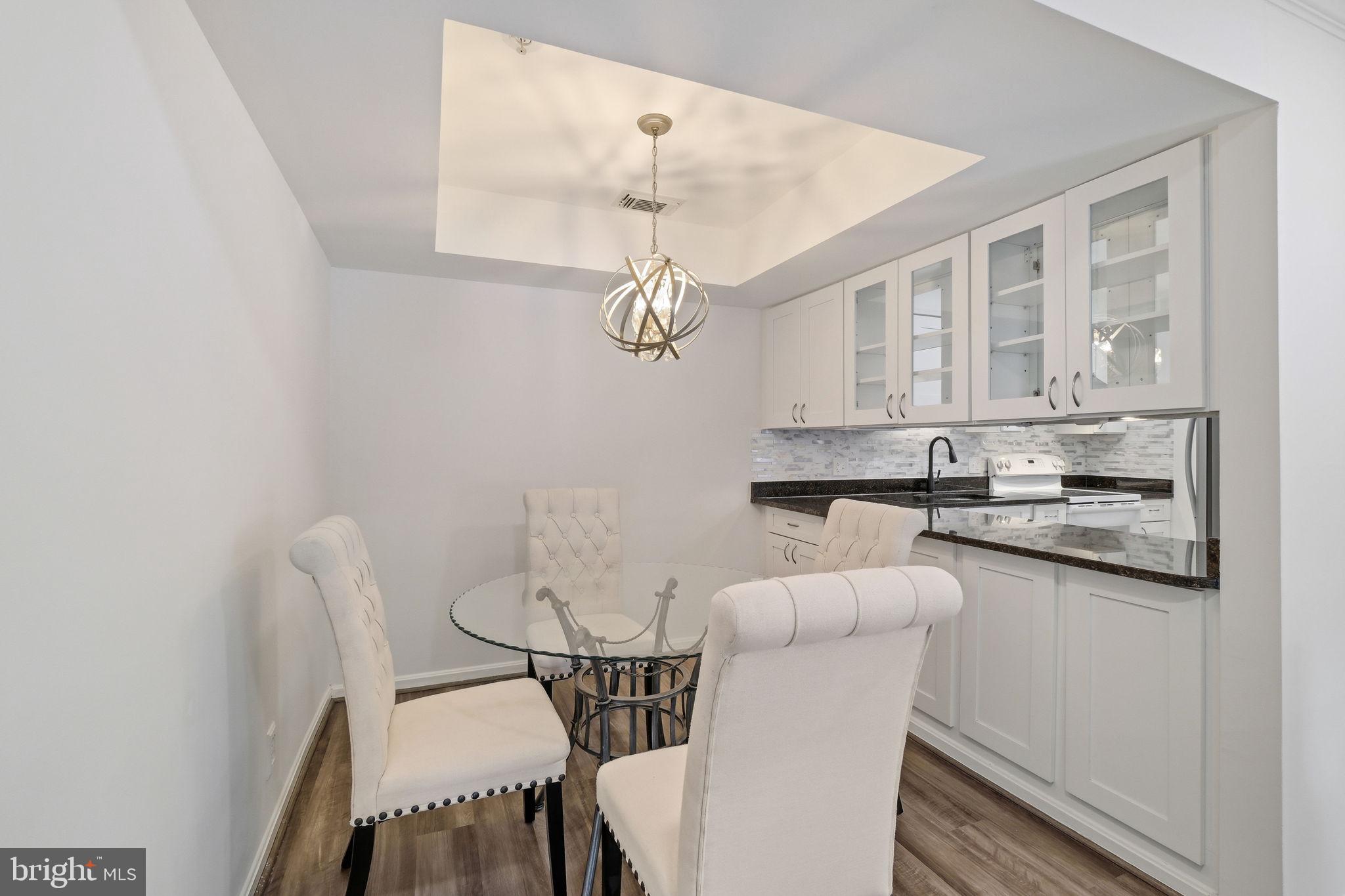 THE GABLES ON TUCKERMAN - Residential