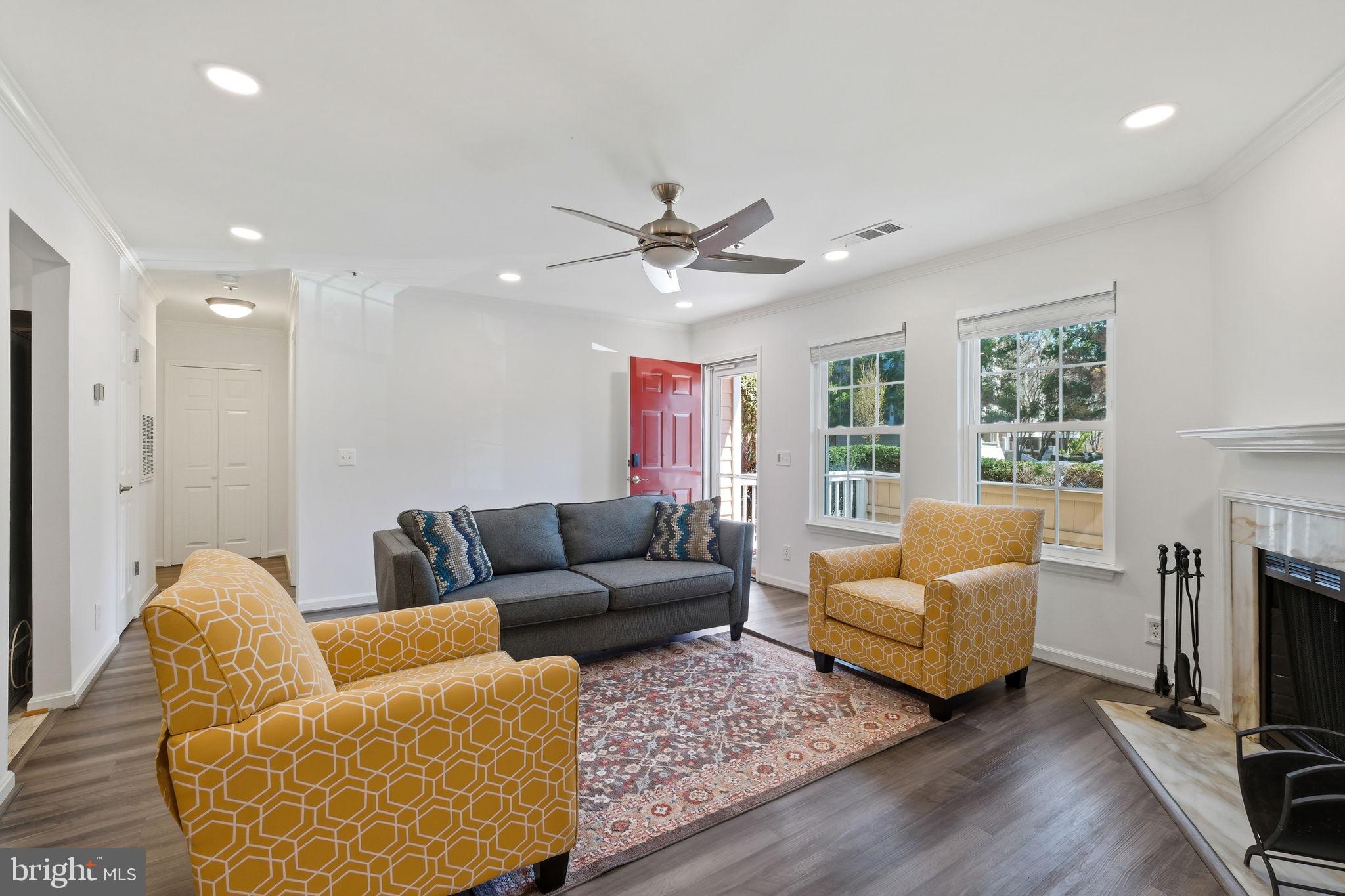 THE GABLES ON TUCKERMAN - Residential