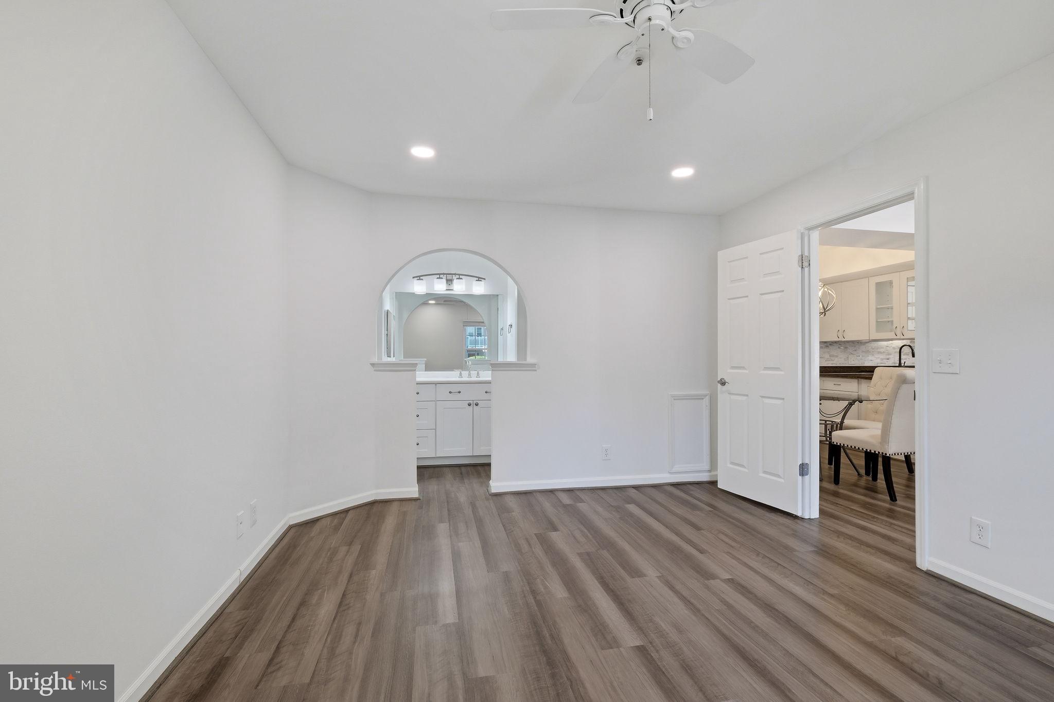 THE GABLES ON TUCKERMAN - Residential