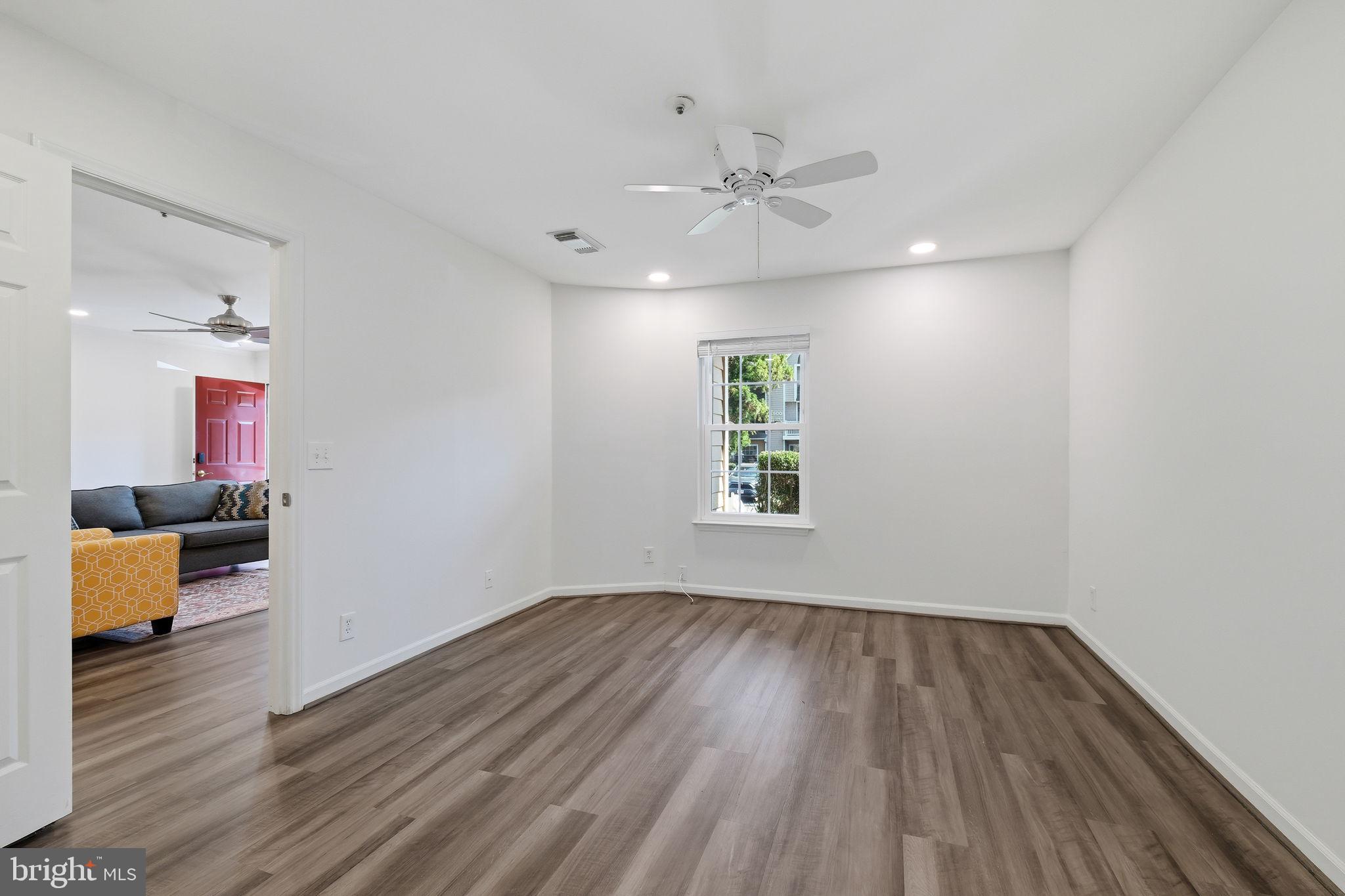 THE GABLES ON TUCKERMAN - Residential