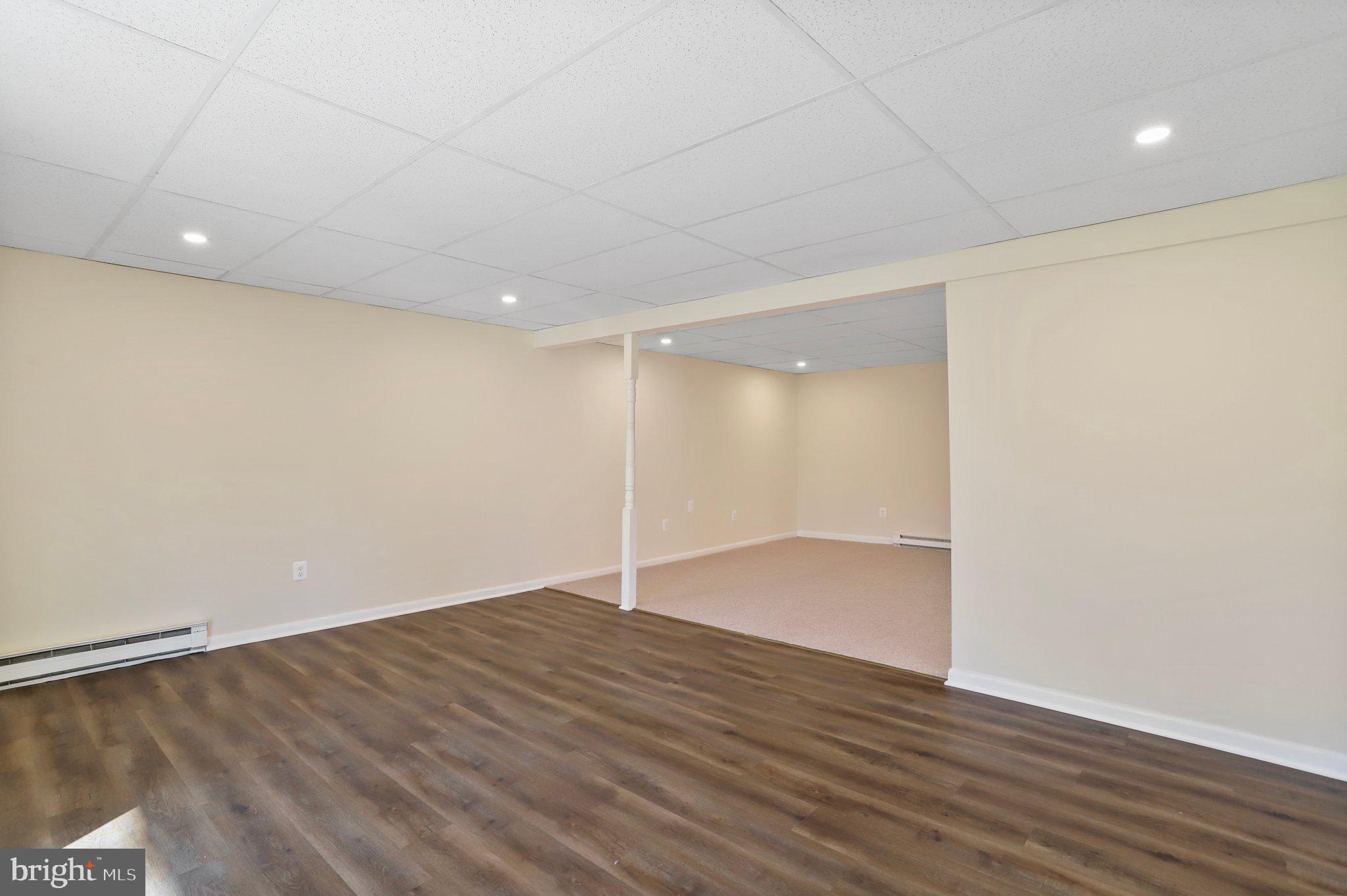 MOUNTAIN VIEW ACRES - Residential