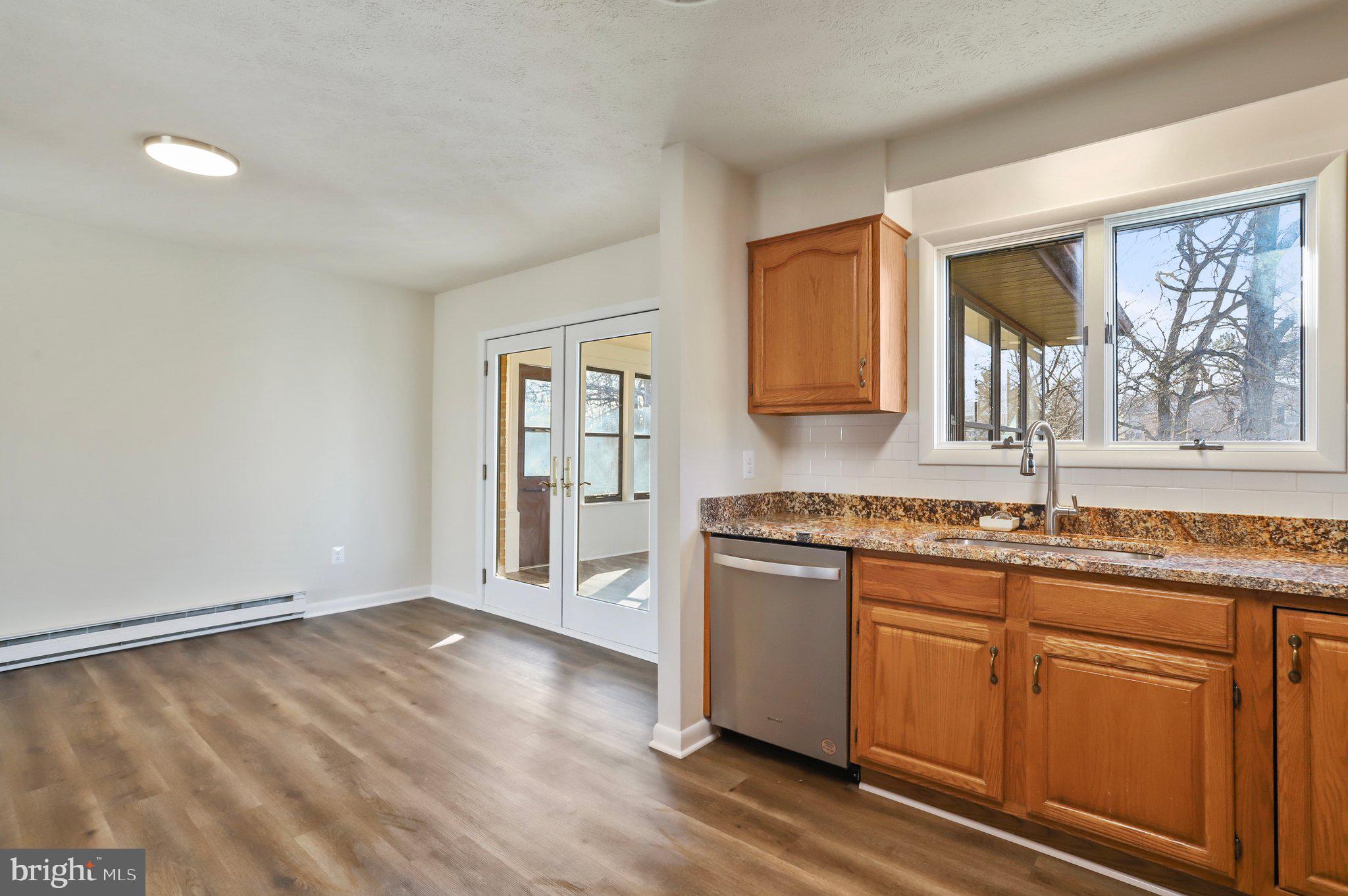 MOUNTAIN VIEW ACRES - Residential