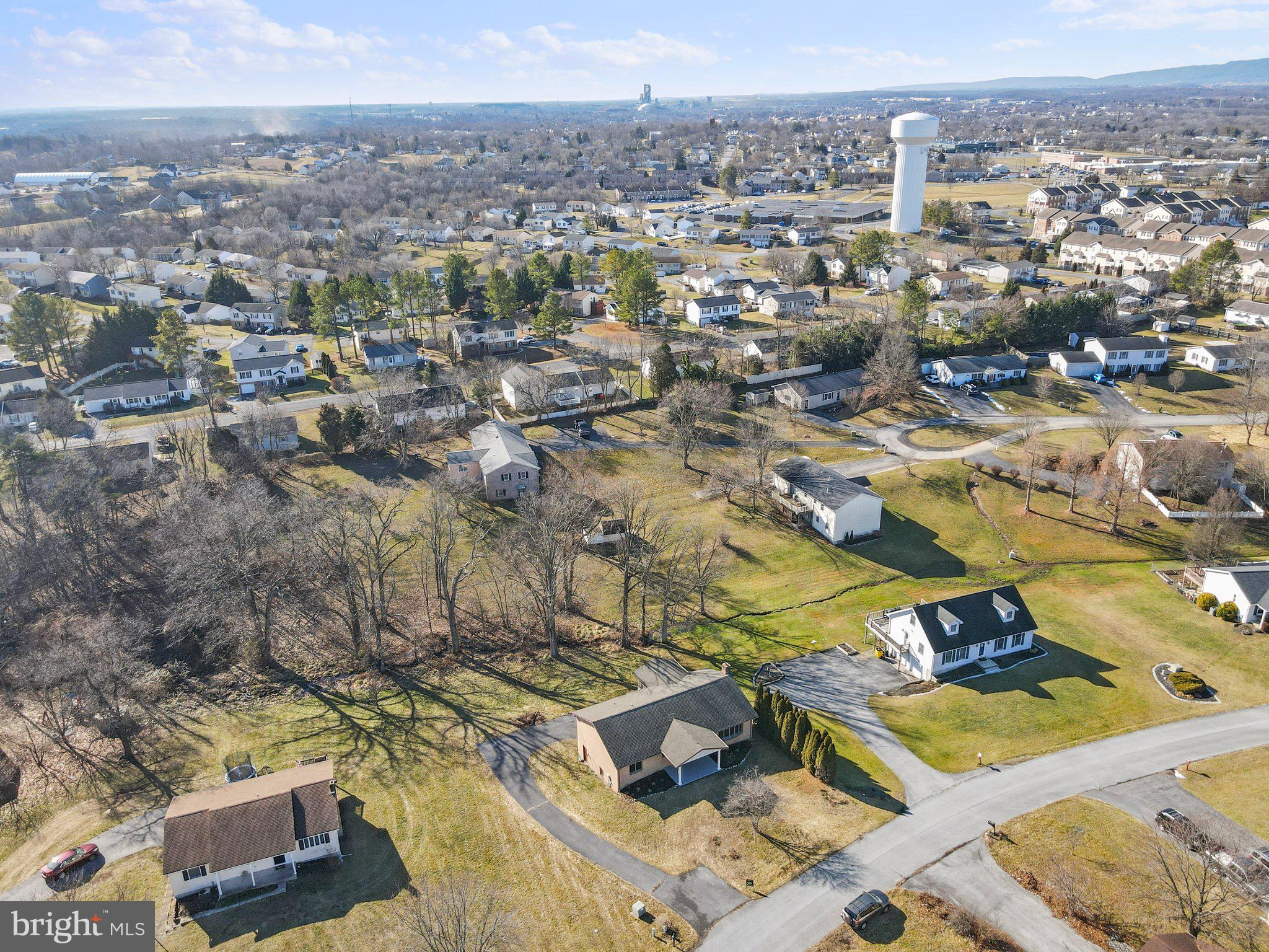 MOUNTAIN VIEW ACRES - Residential