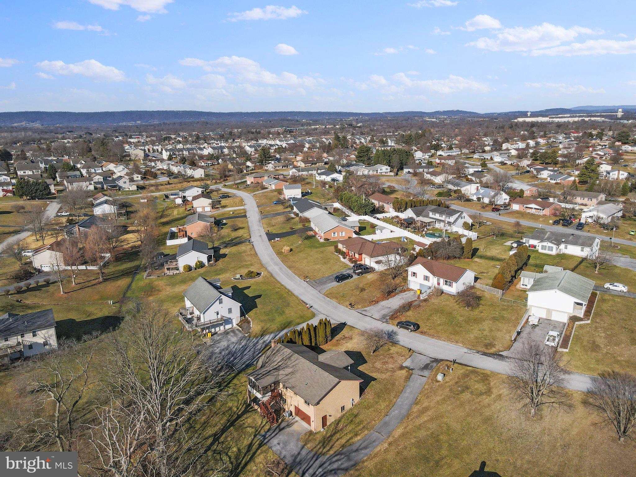 MOUNTAIN VIEW ACRES - Residential