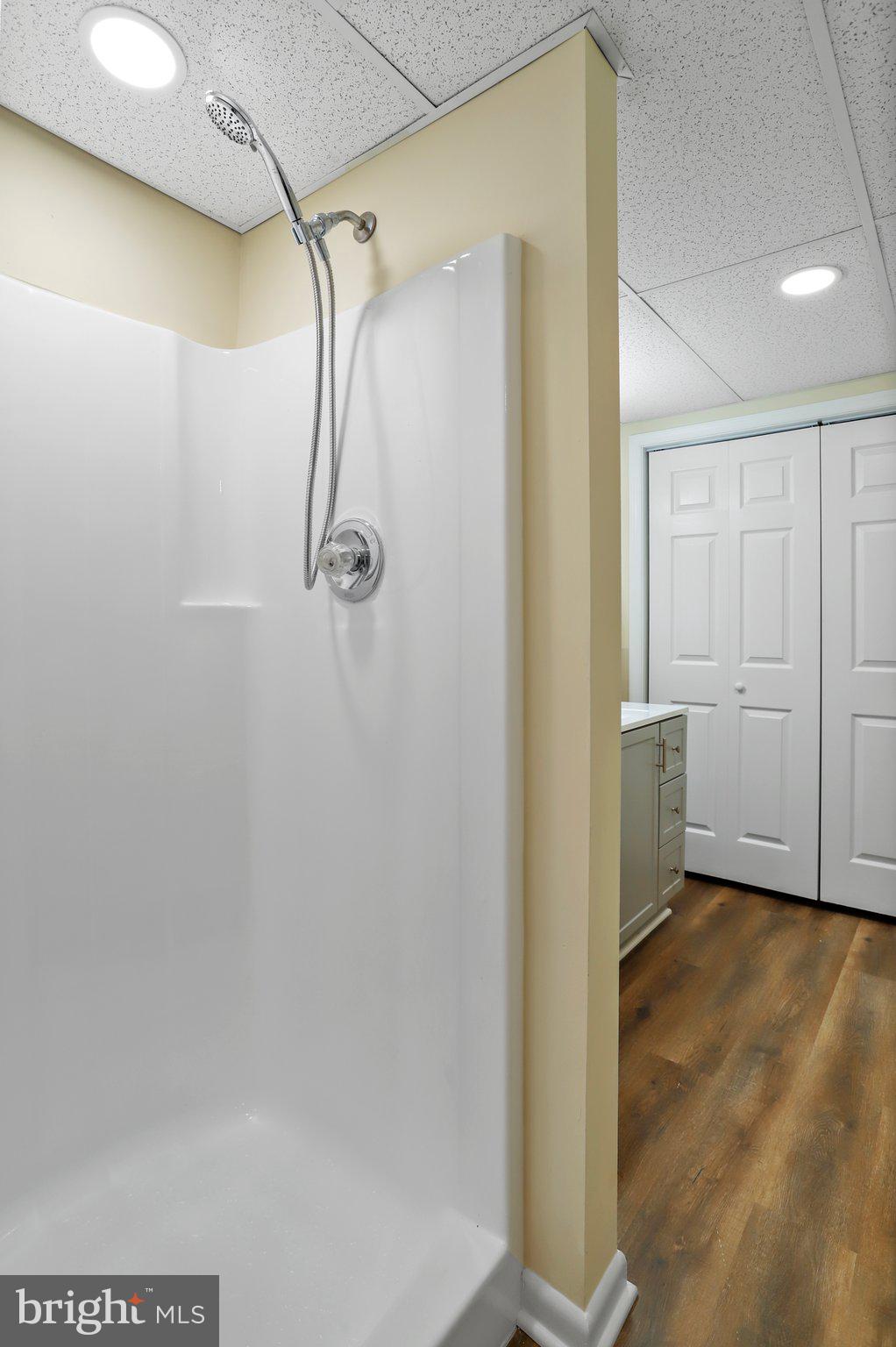 MOUNTAIN VIEW ACRES - Residential