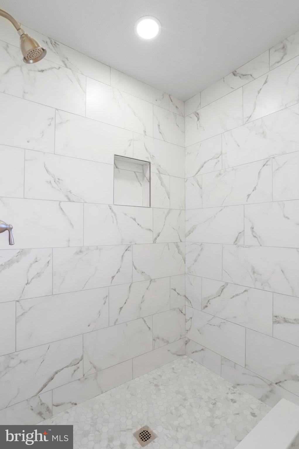 MOUNTAIN VIEW ACRES - Residential