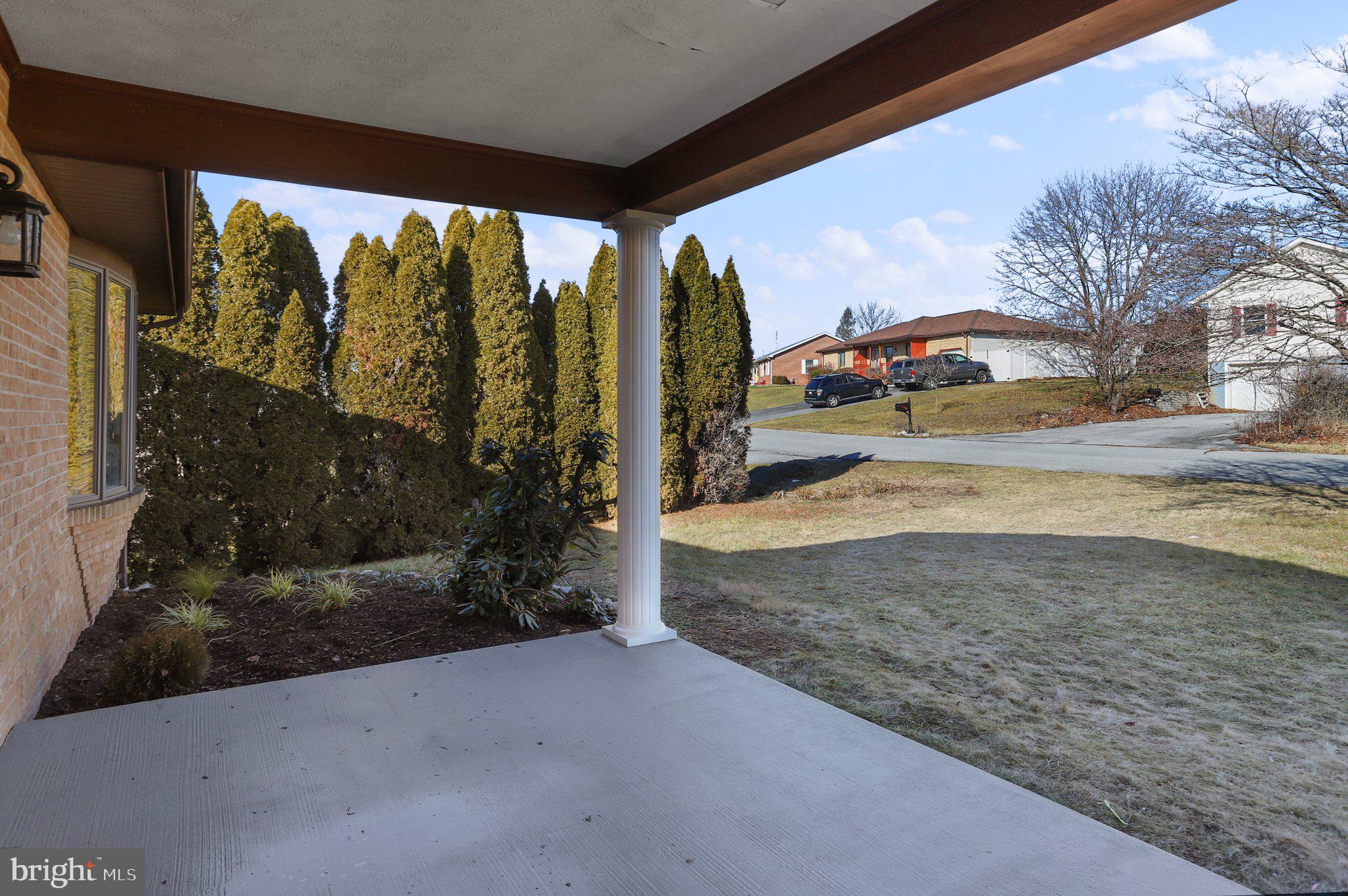 MOUNTAIN VIEW ACRES - Residential