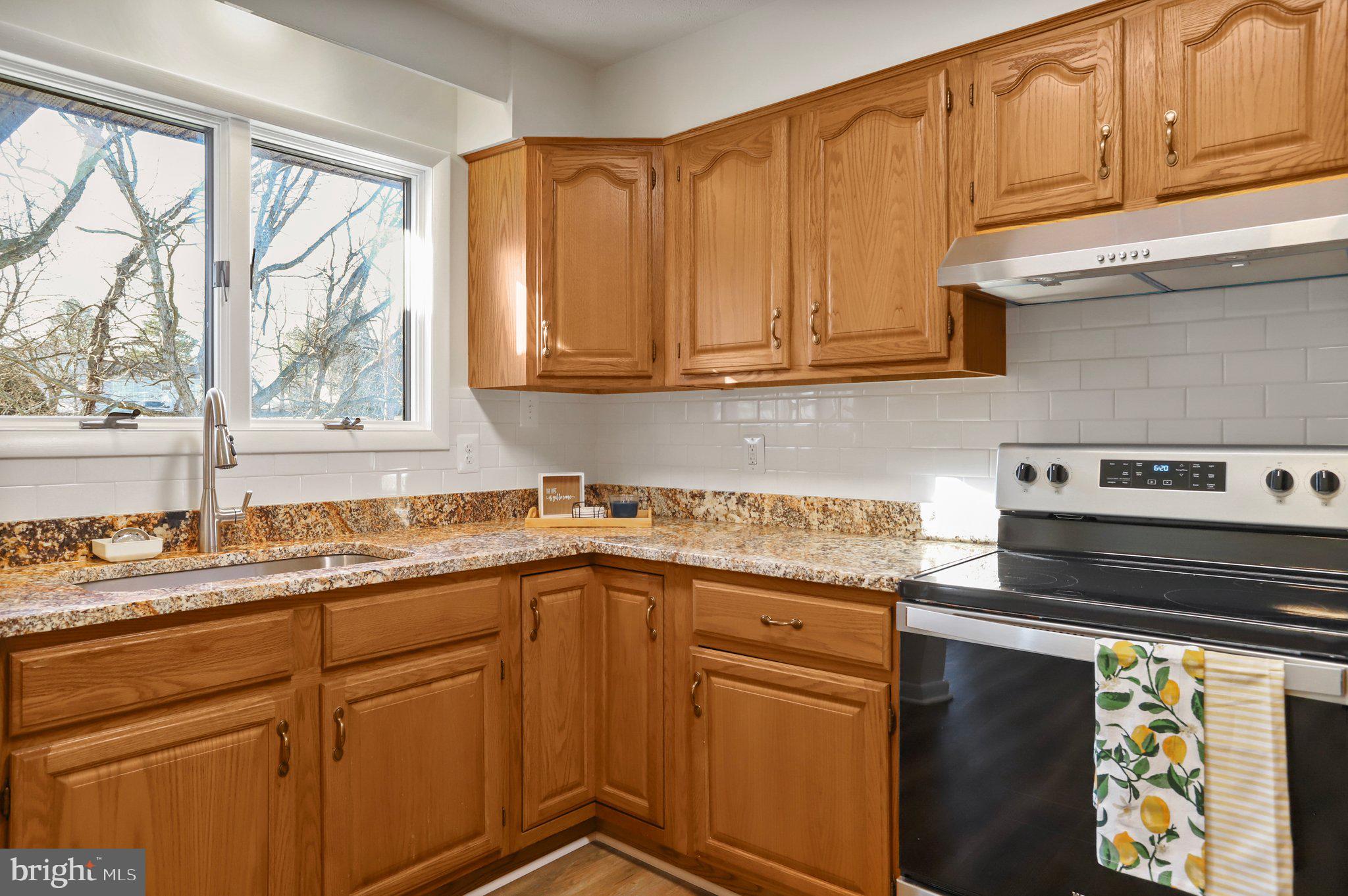 MOUNTAIN VIEW ACRES - Residential