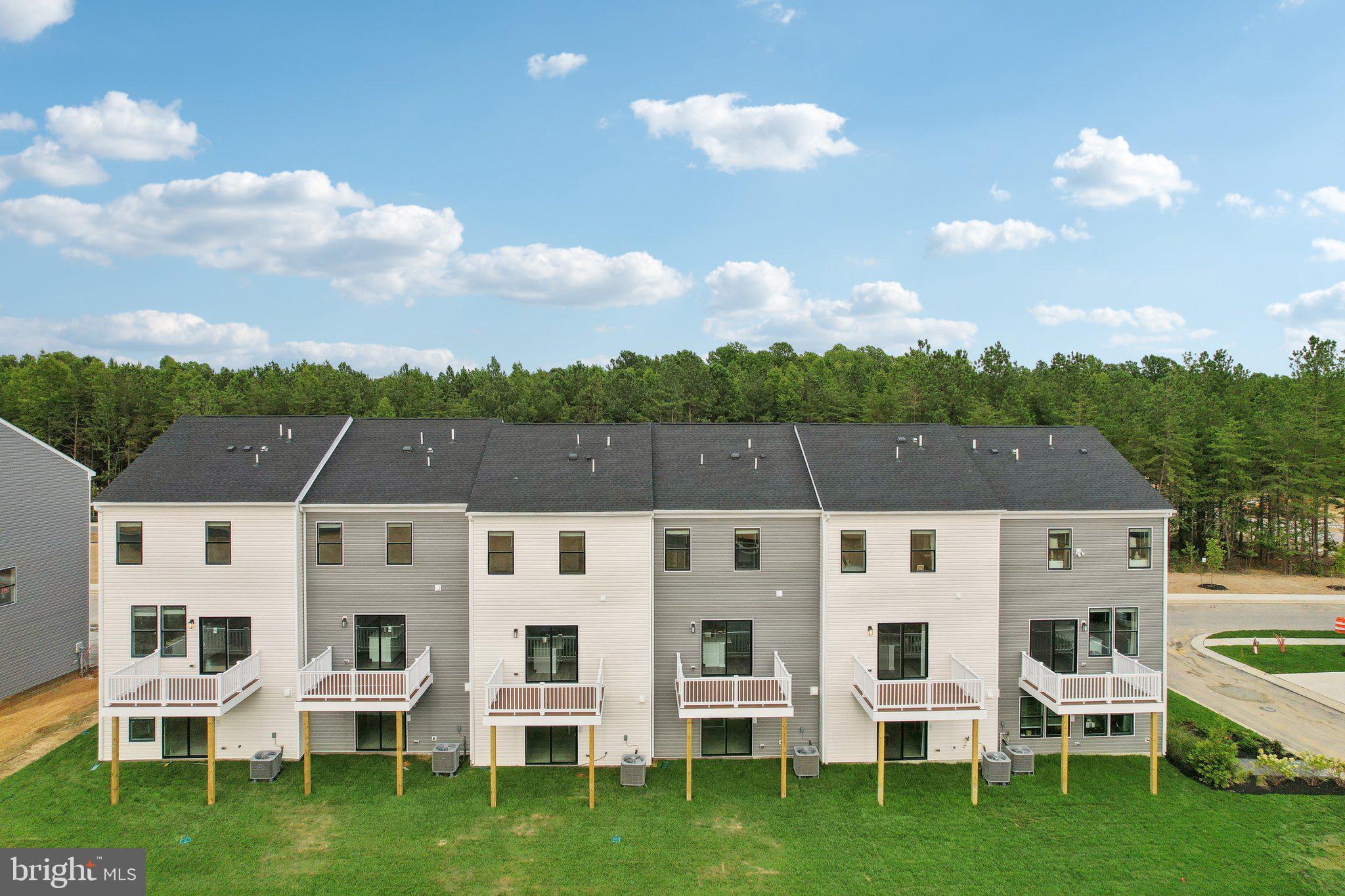 PINEGROVE - Residential