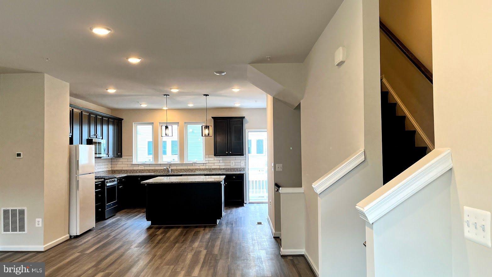 CENTURY ROW - Residential Lease