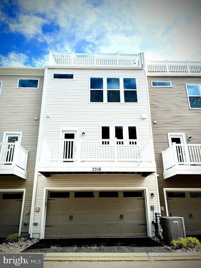 CENTURY ROW - Residential Lease