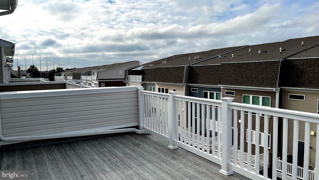 CENTURY ROW - Residential Lease