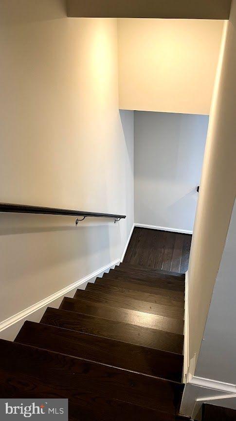 CENTURY ROW - Residential Lease