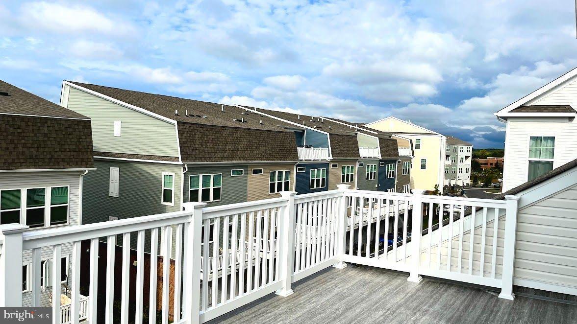 CENTURY ROW - Residential Lease