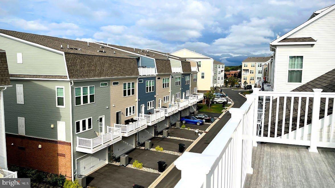 CENTURY ROW - Residential Lease