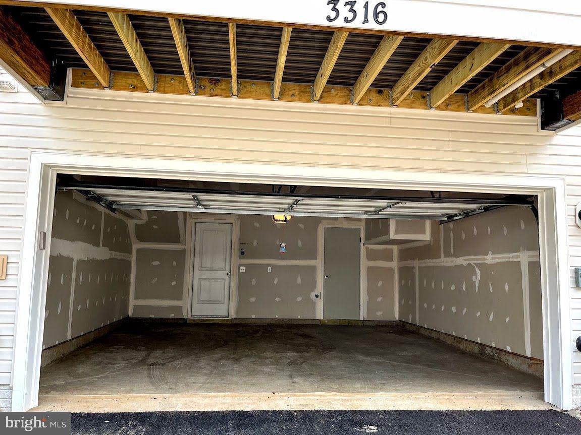 CENTURY ROW - Residential Lease