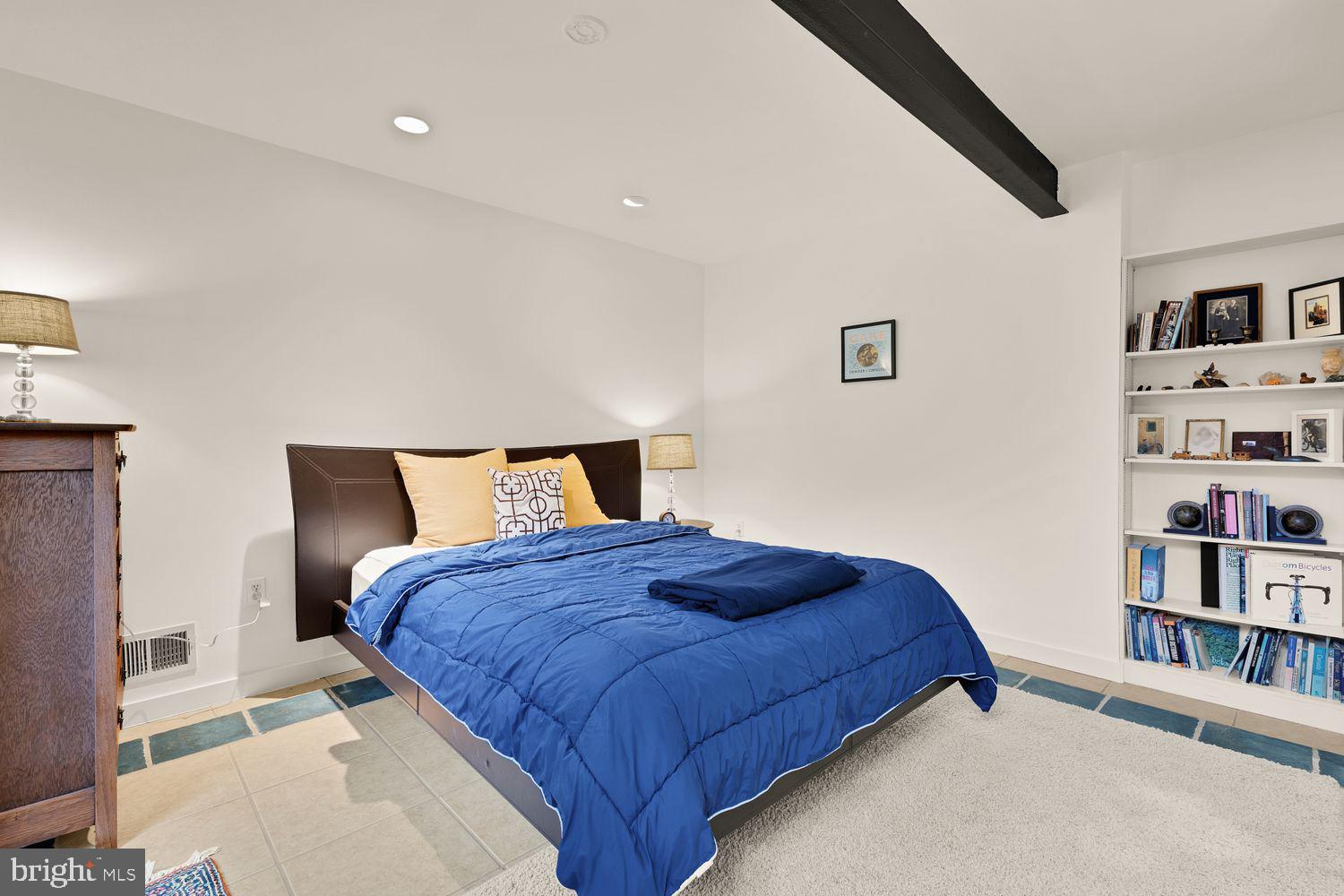 KENWOOD PARK - Residential