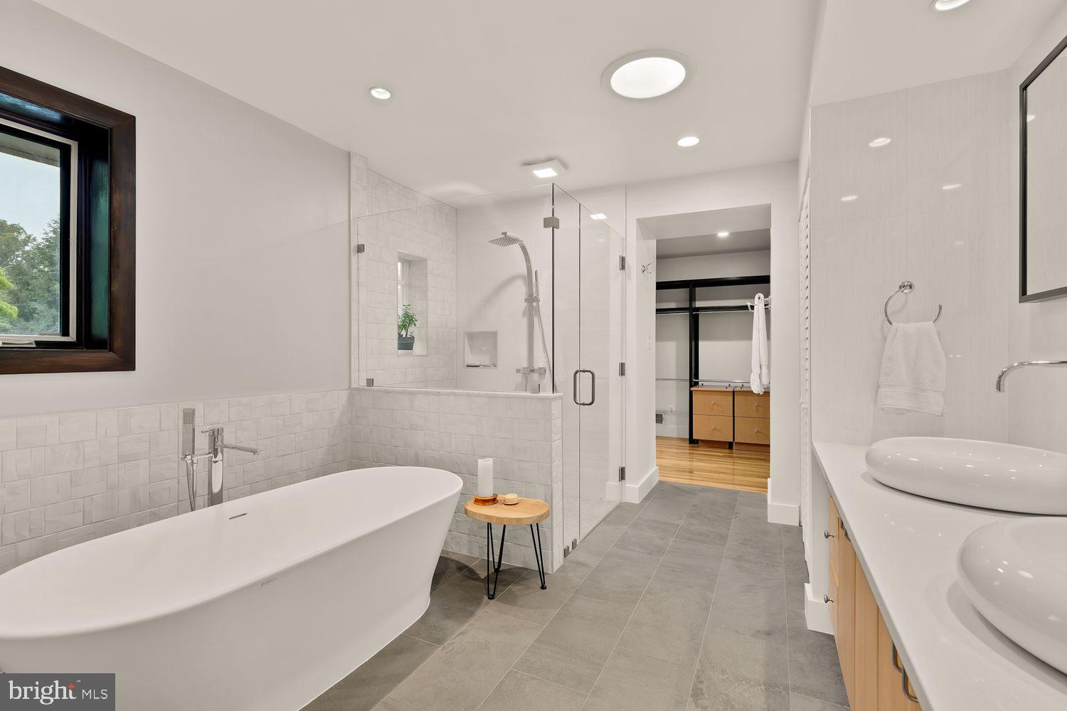 KENWOOD PARK - Residential