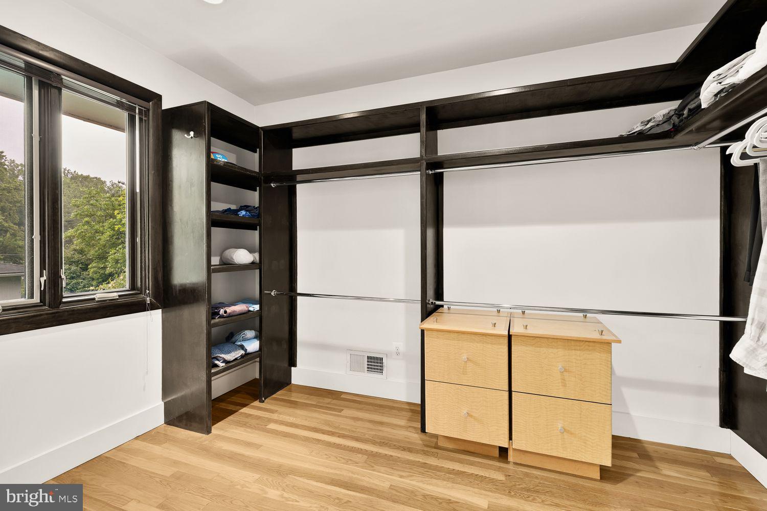 KENWOOD PARK - Residential