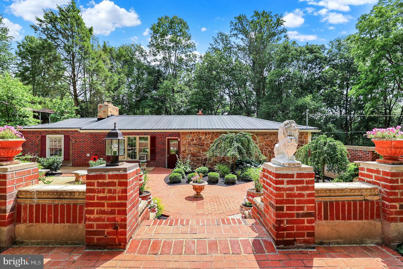 51 WHITE ROAD