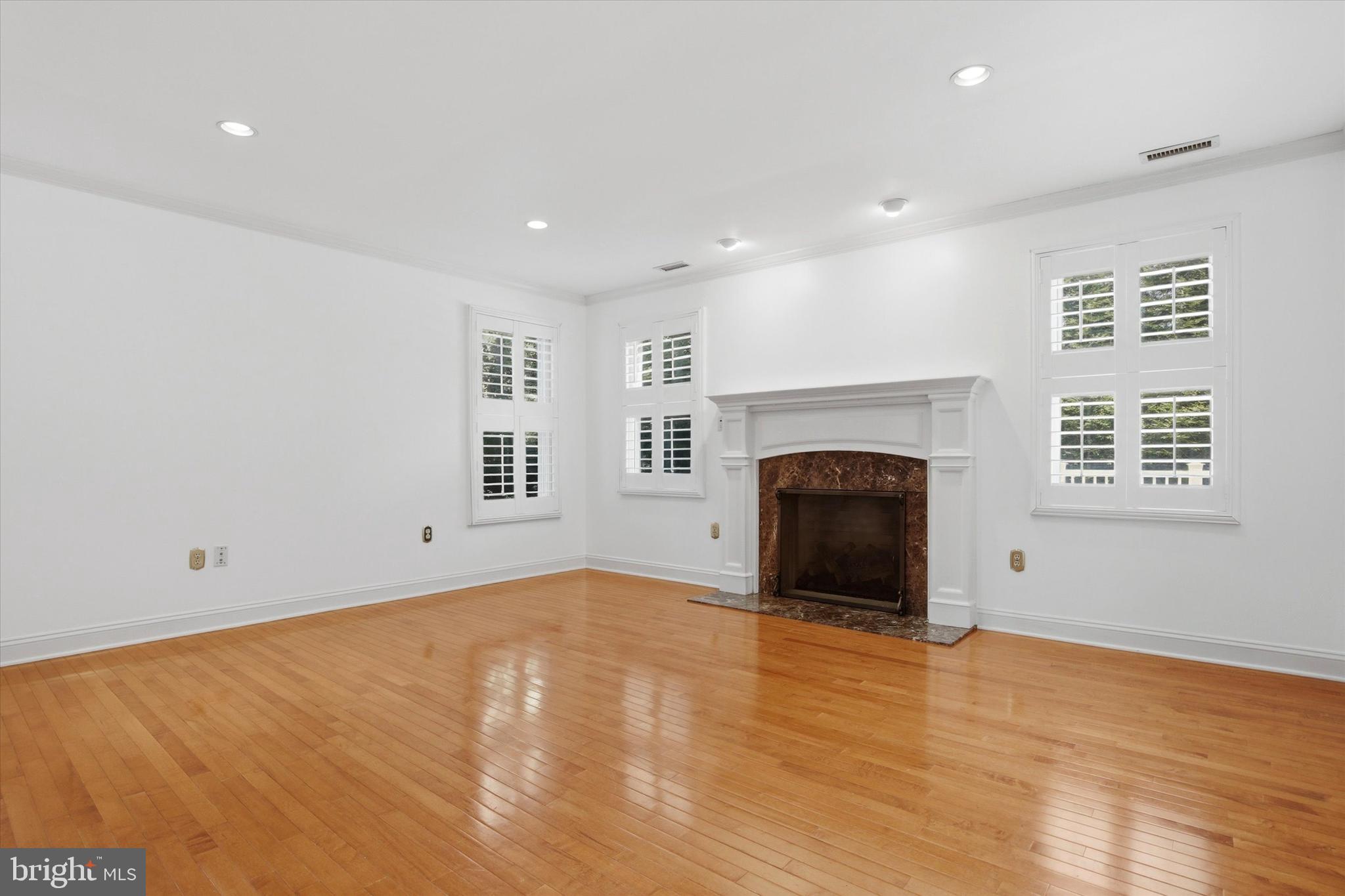 61 HARLOW CIRCLE