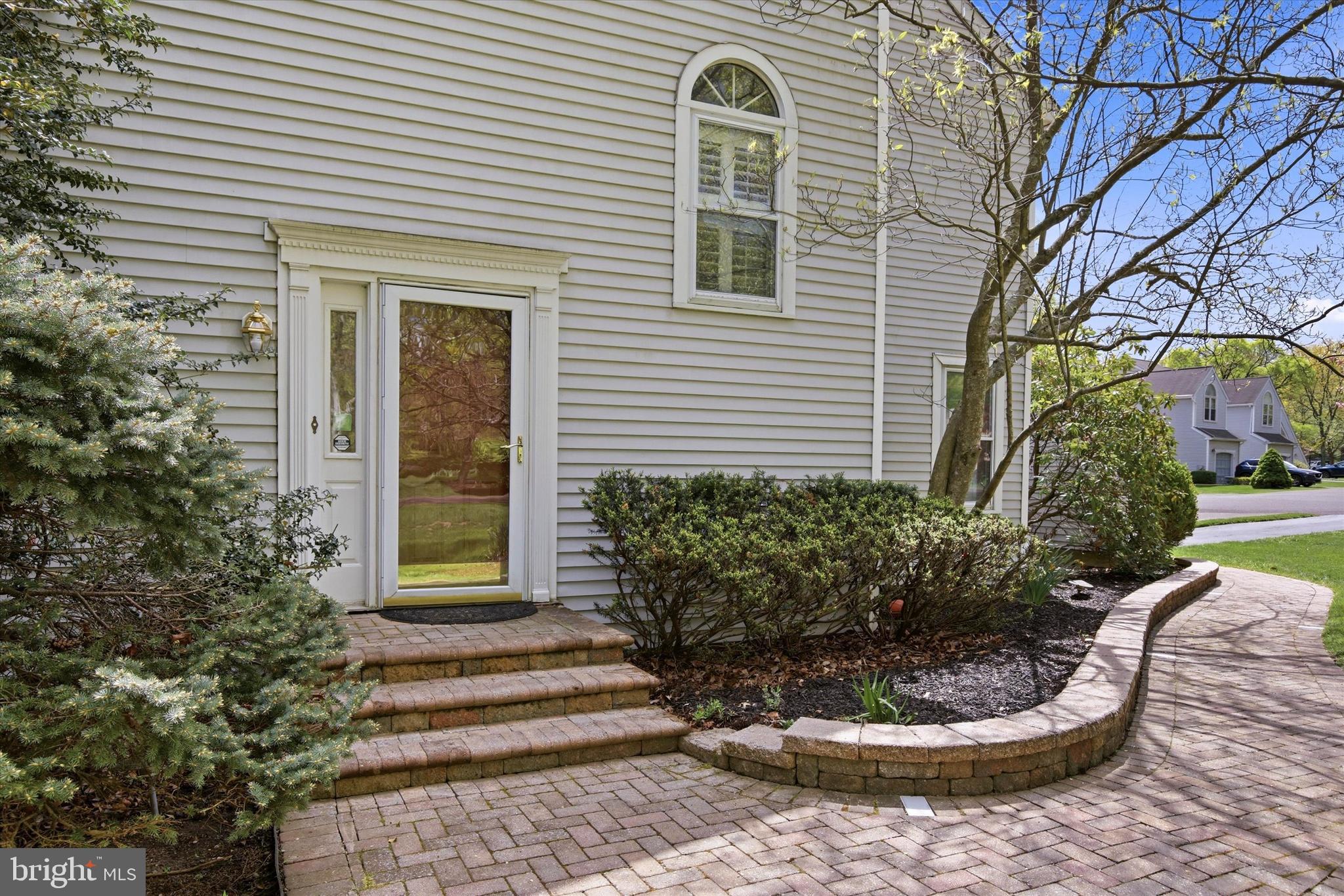 61 HARLOW CIRCLE