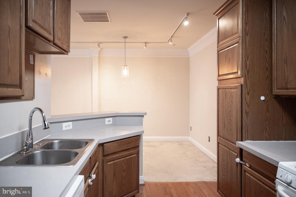 CAMERON STATION - Residential Lease