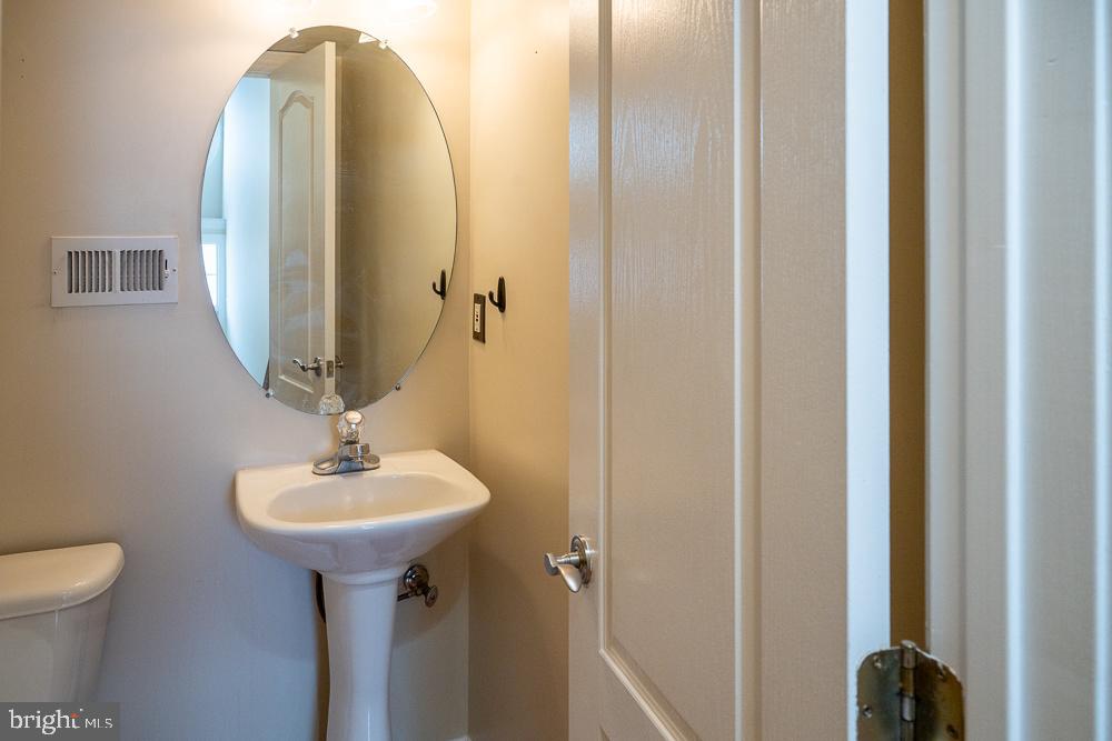 CAMERON STATION - Residential Lease