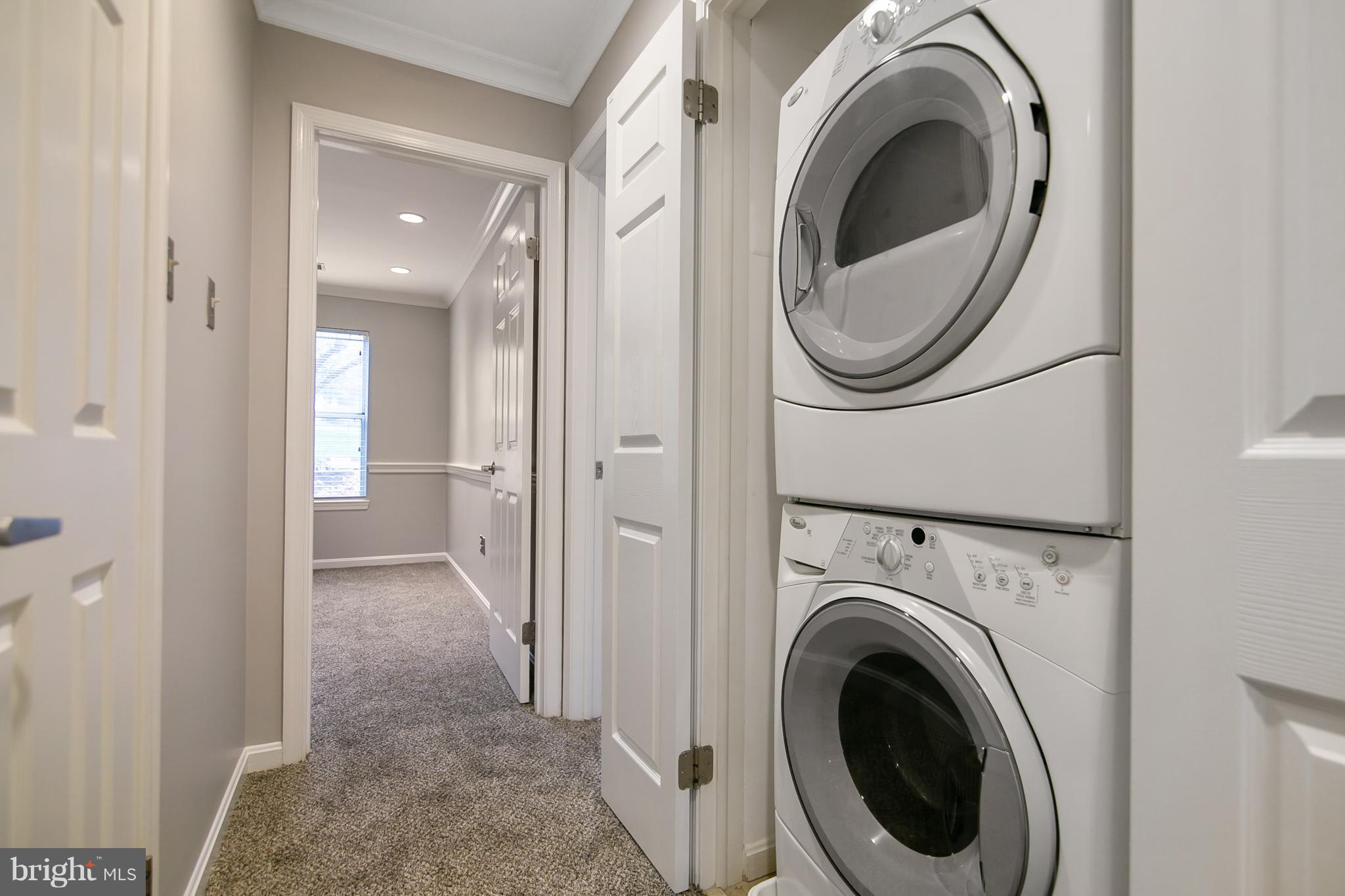 RIVERCHASE - Residential