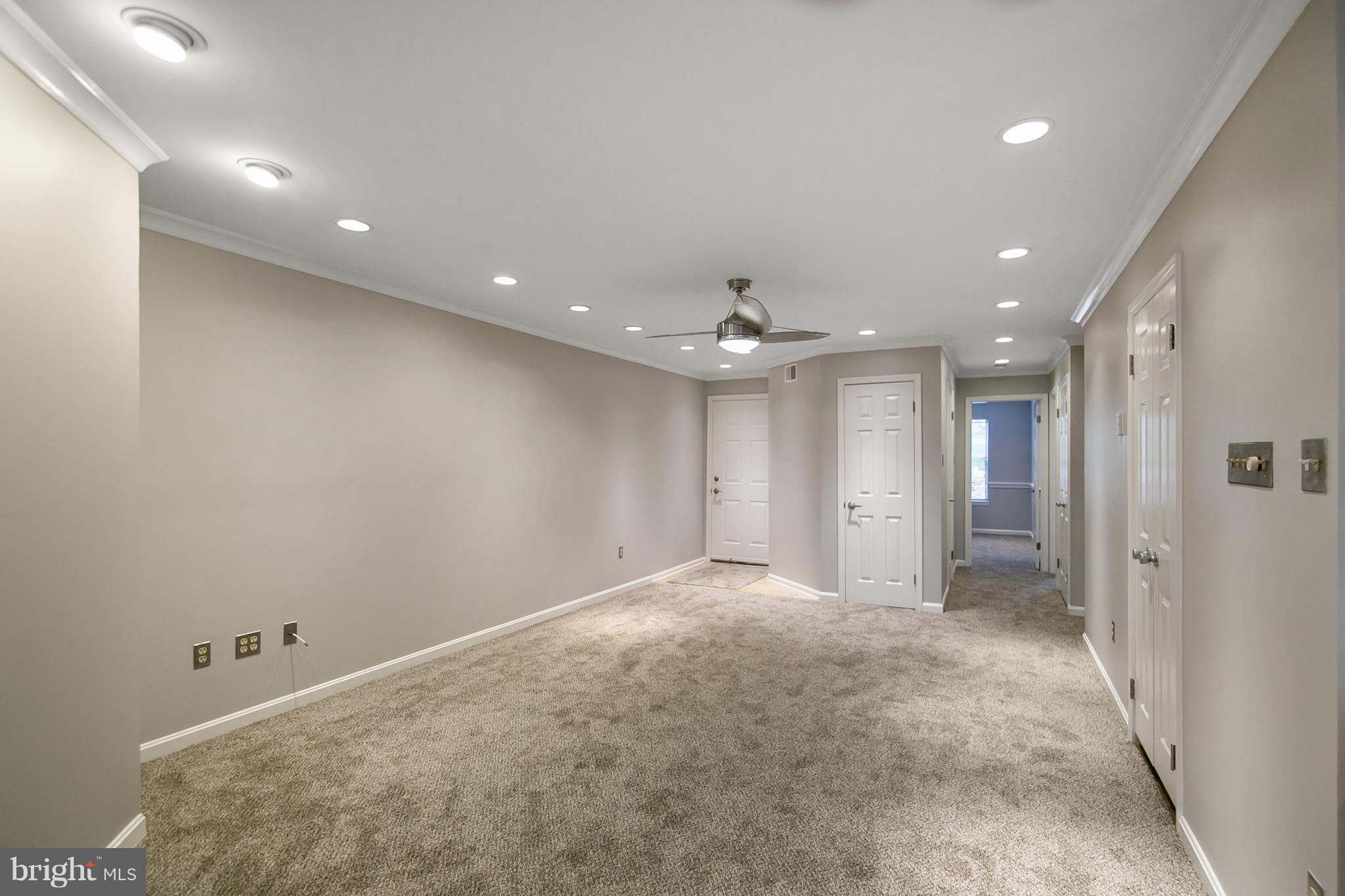 RIVERCHASE - Residential