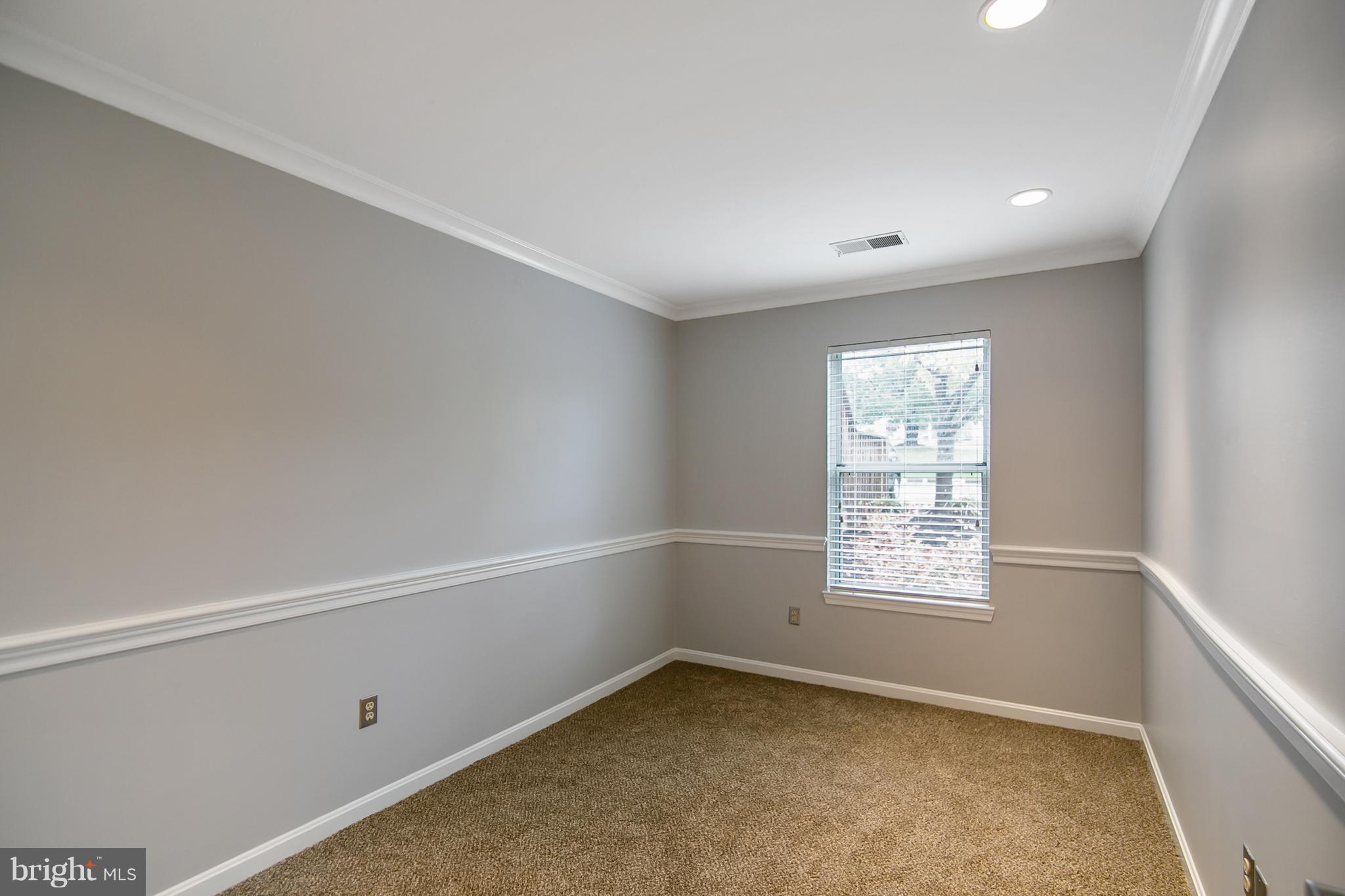 RIVERCHASE - Residential