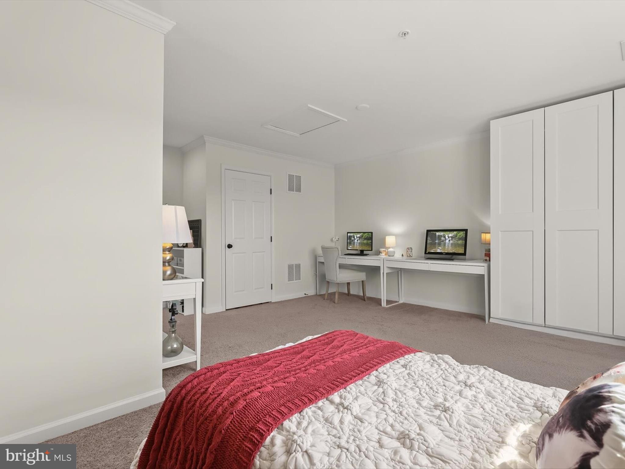 RED RUN VILLA - Residential