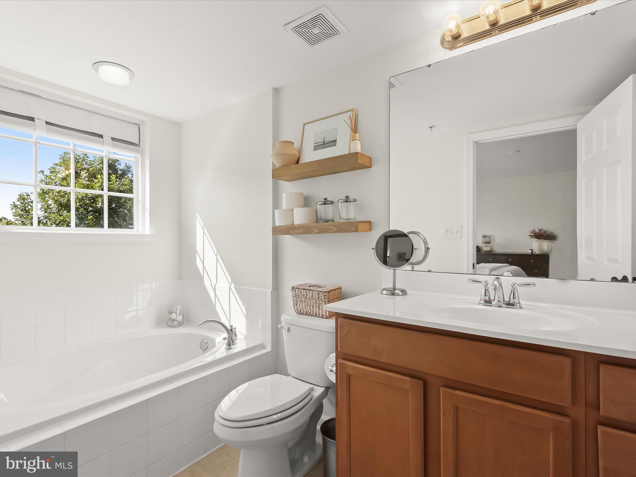 RED RUN VILLA - Residential