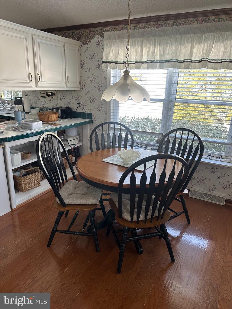 GWYNEDD WOODS - Residential