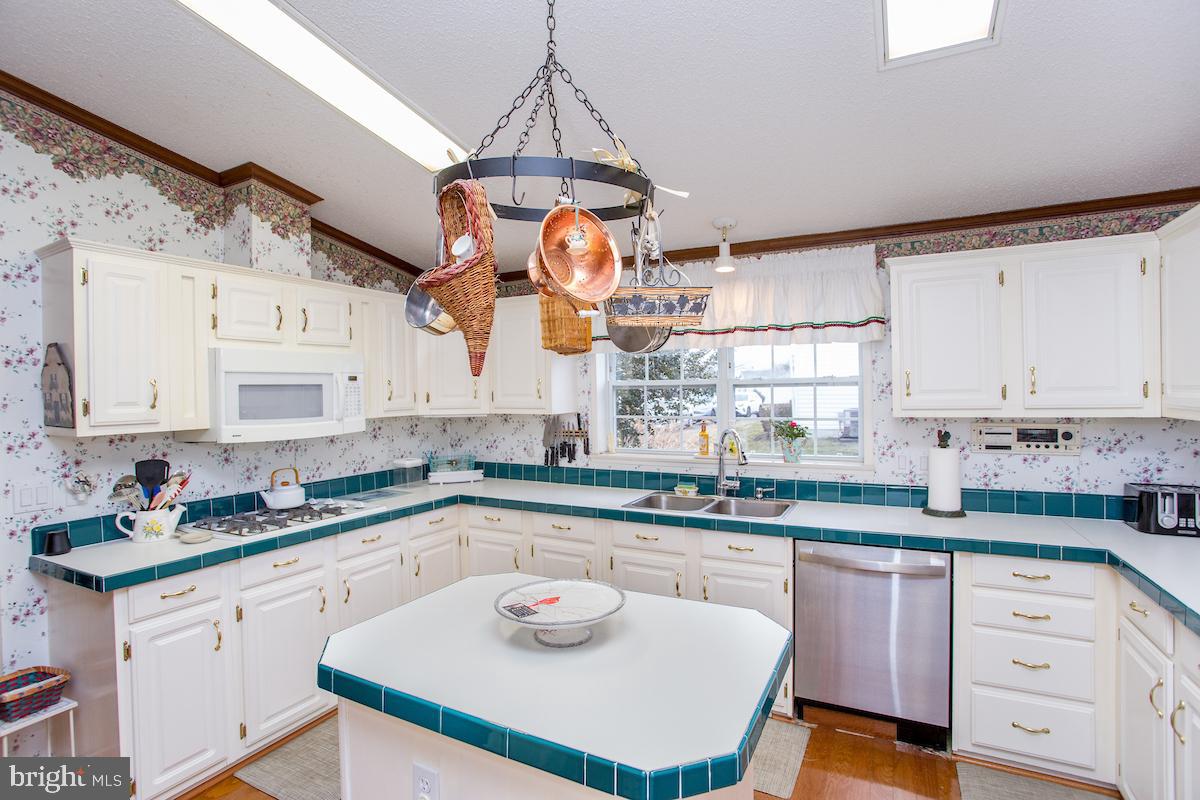 GWYNEDD WOODS - Residential