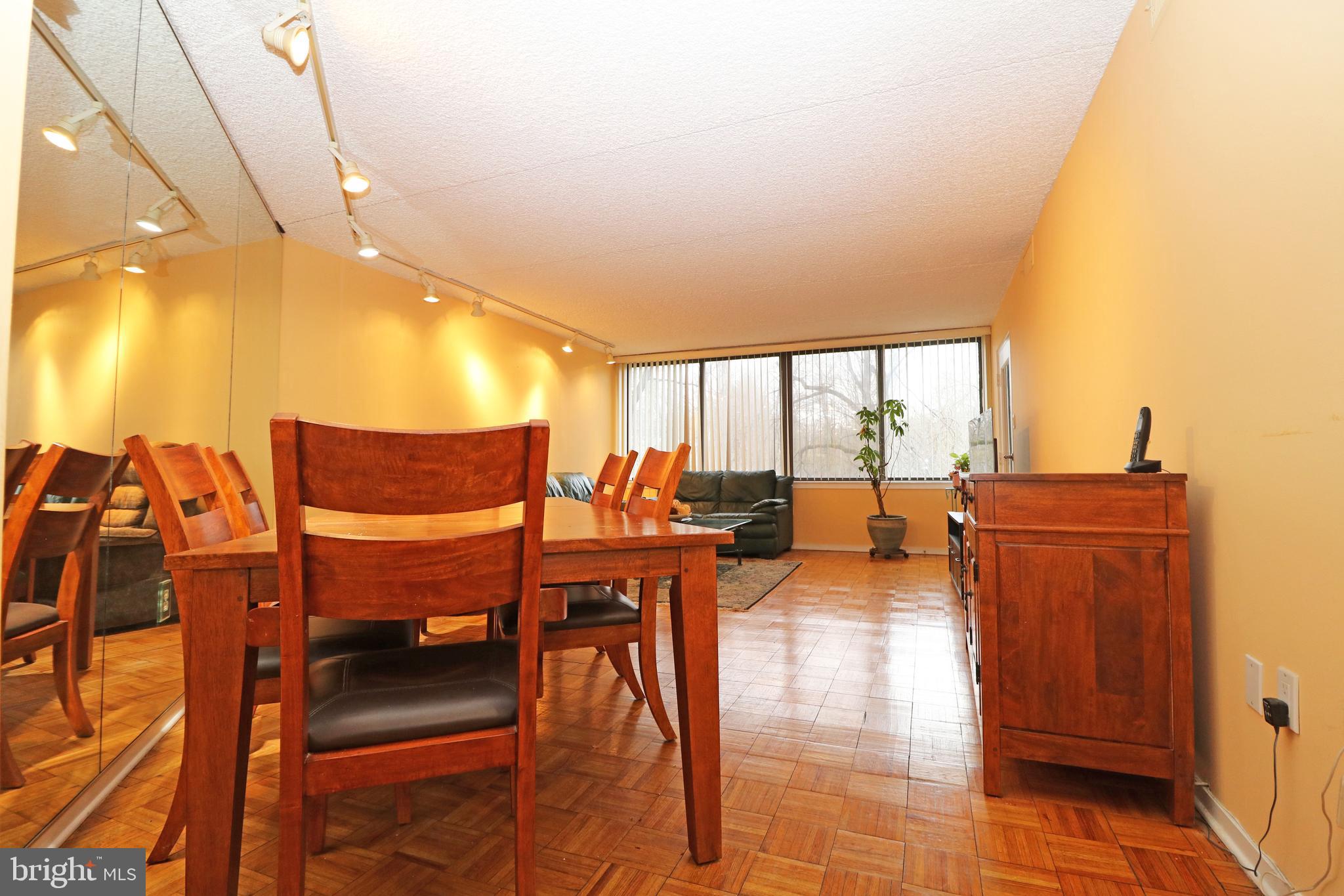 GREENHOUSE - Residential