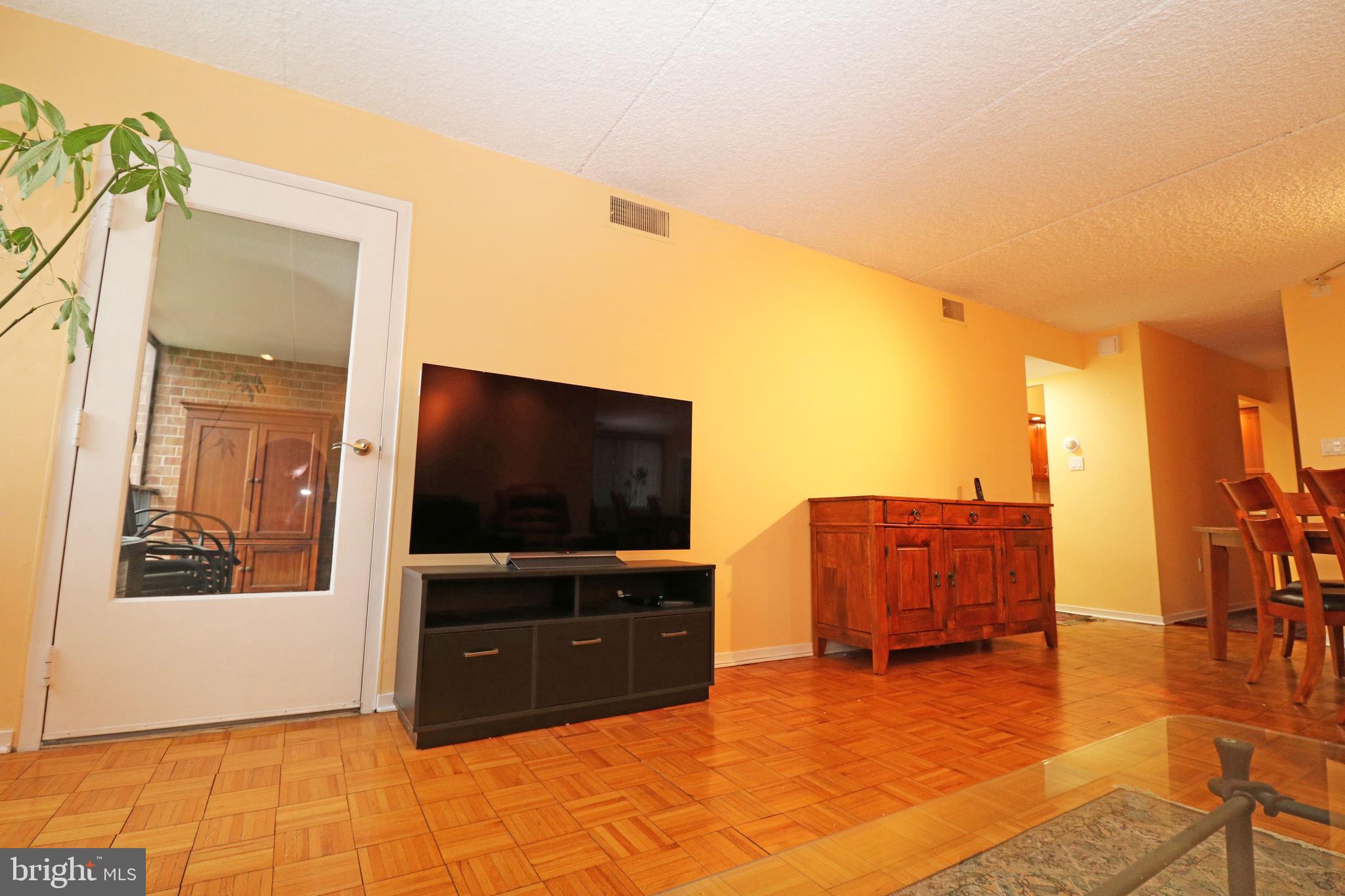 GREENHOUSE - Residential