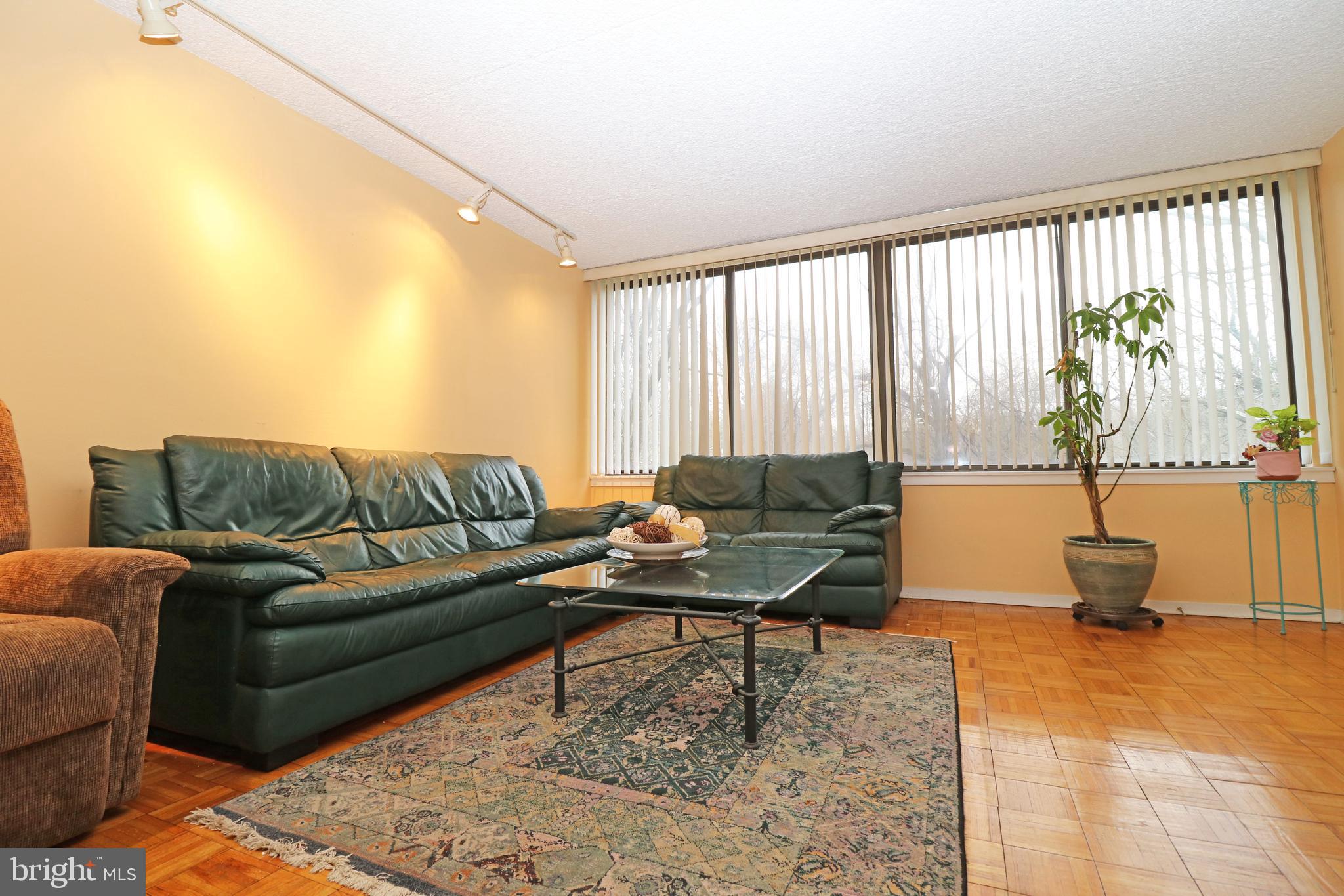 GREENHOUSE - Residential