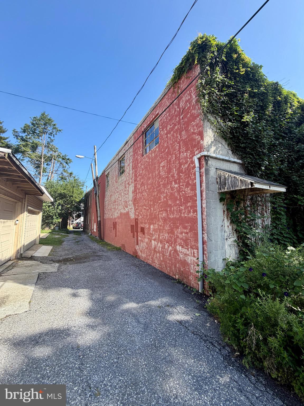 126 N PINE STREET