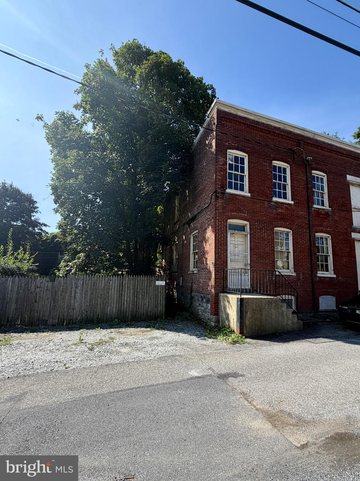 126 N PINE STREET