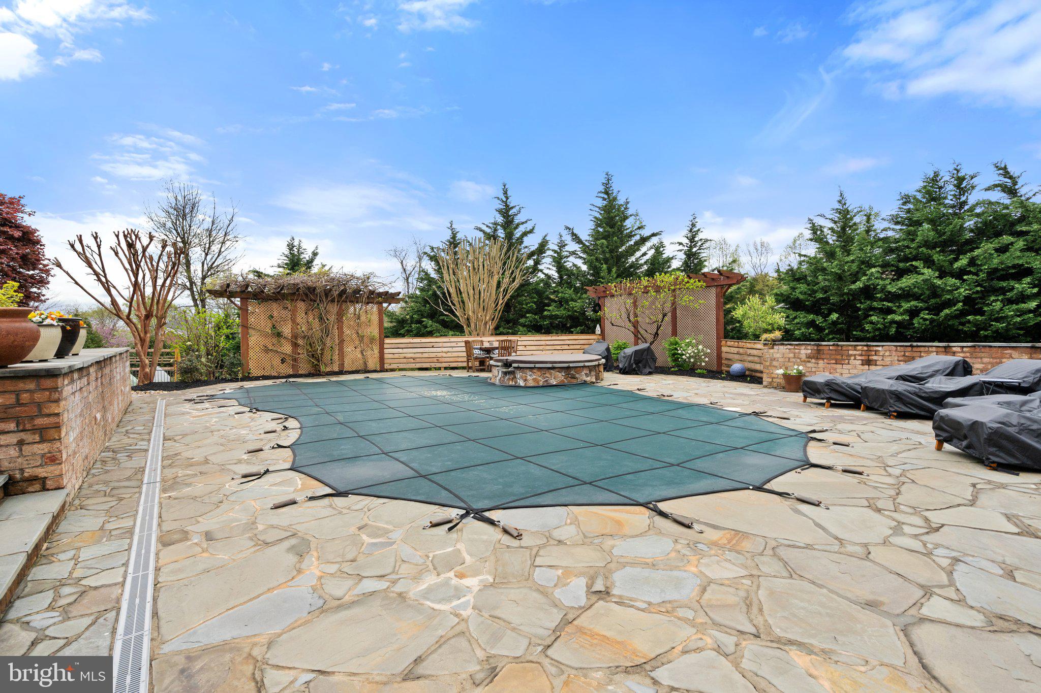 WATERLOO NORTH - Residential