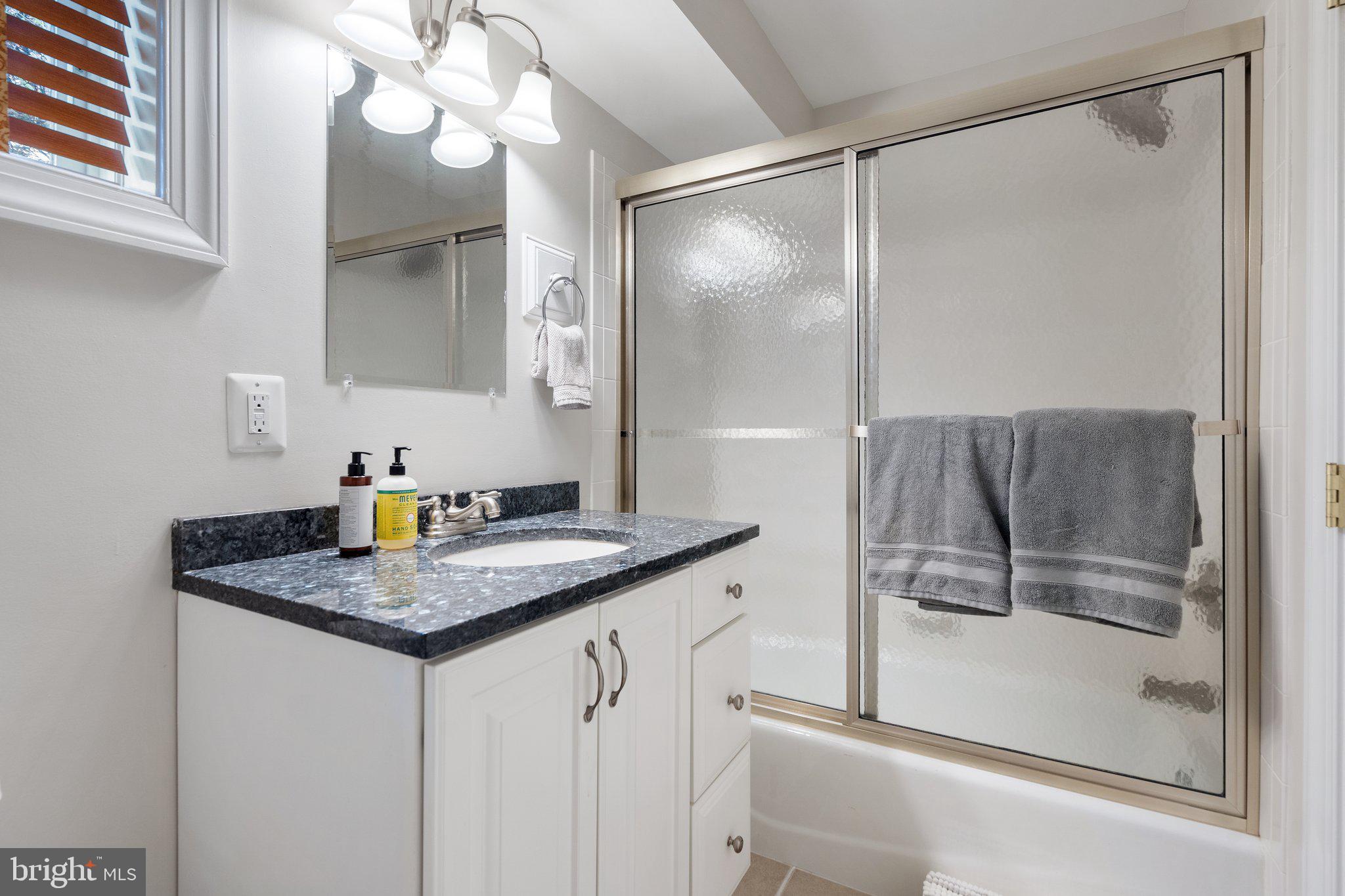 WATERLOO NORTH - Residential