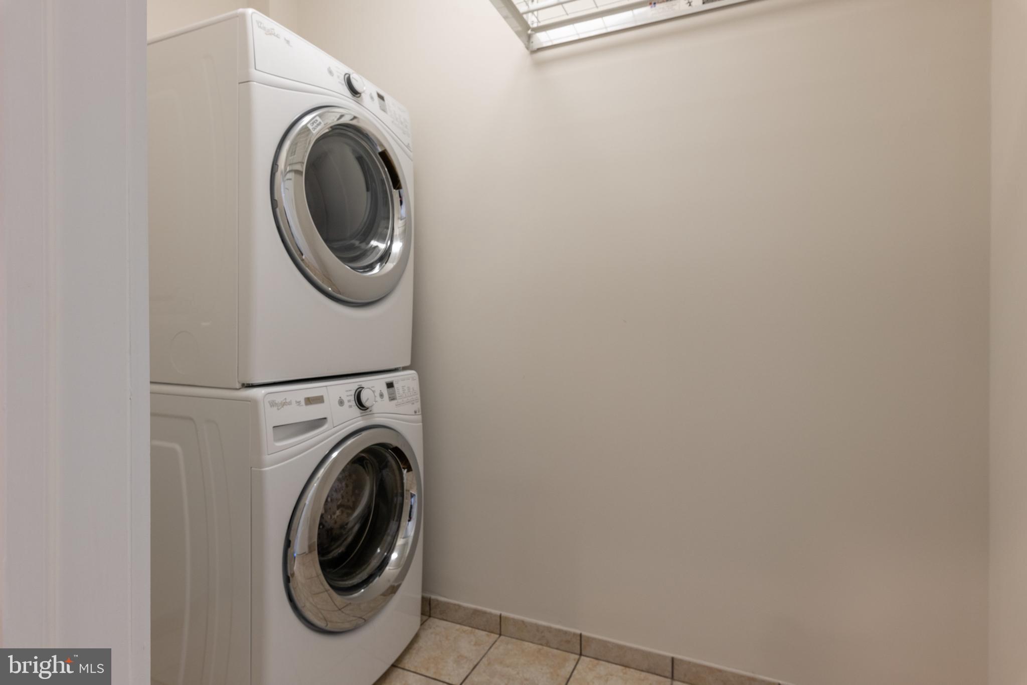 ROSSLYN - Residential Lease